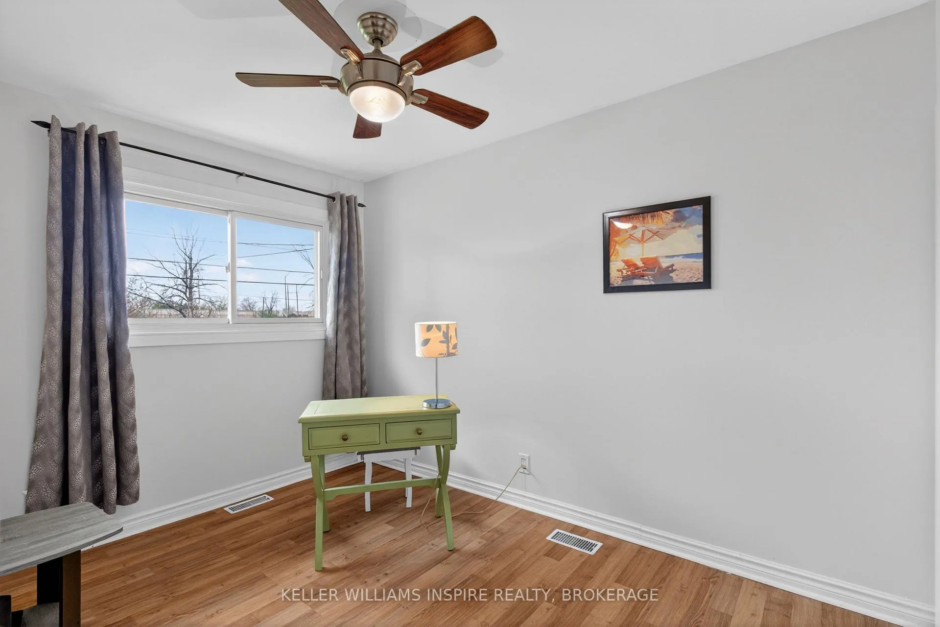 Photo 21 of 66 Manor Drive, Brockville — HOMEH
