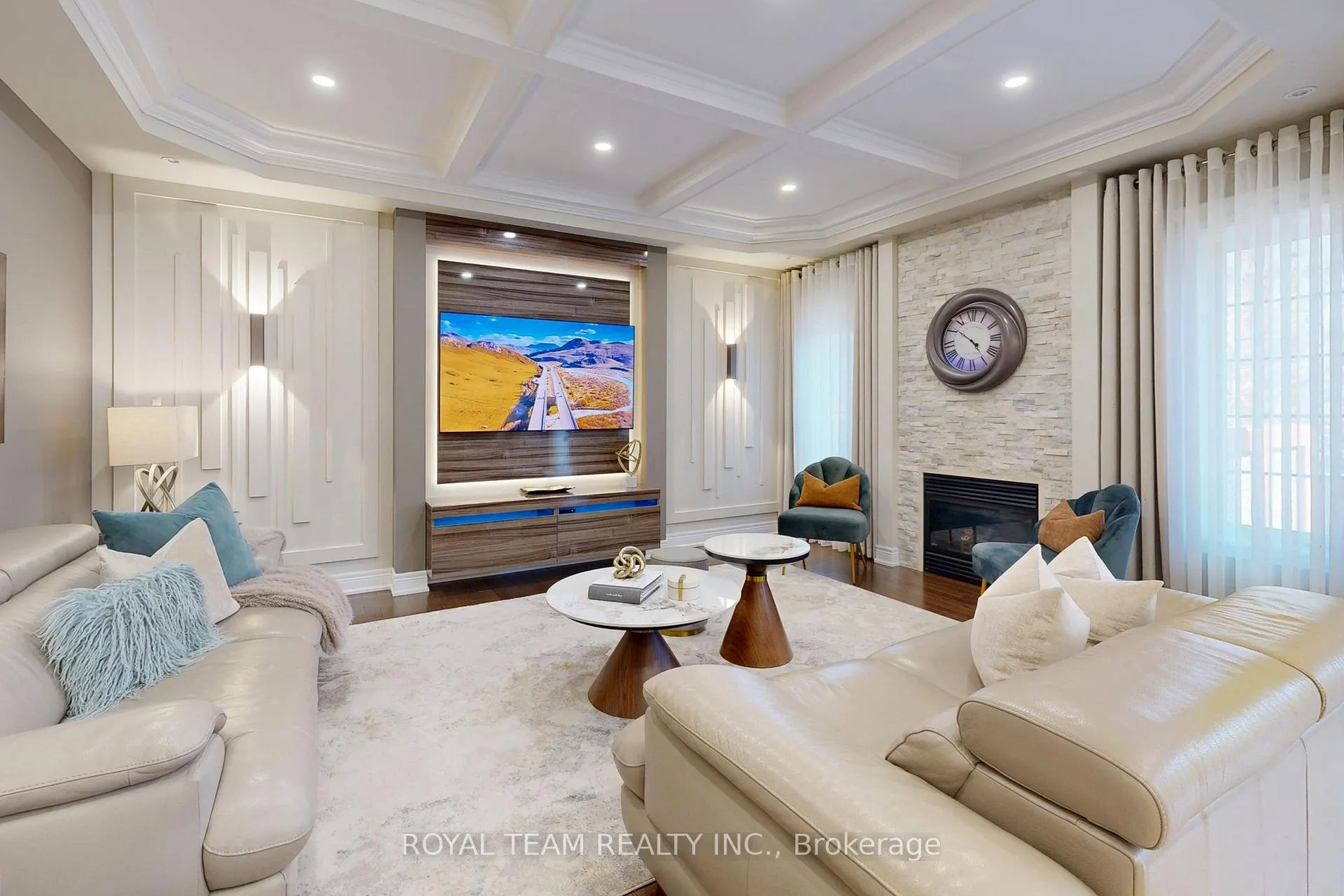 Photo 4 of 41 Daniel Bram Drive, Vaughan, Patterson — HOMEH