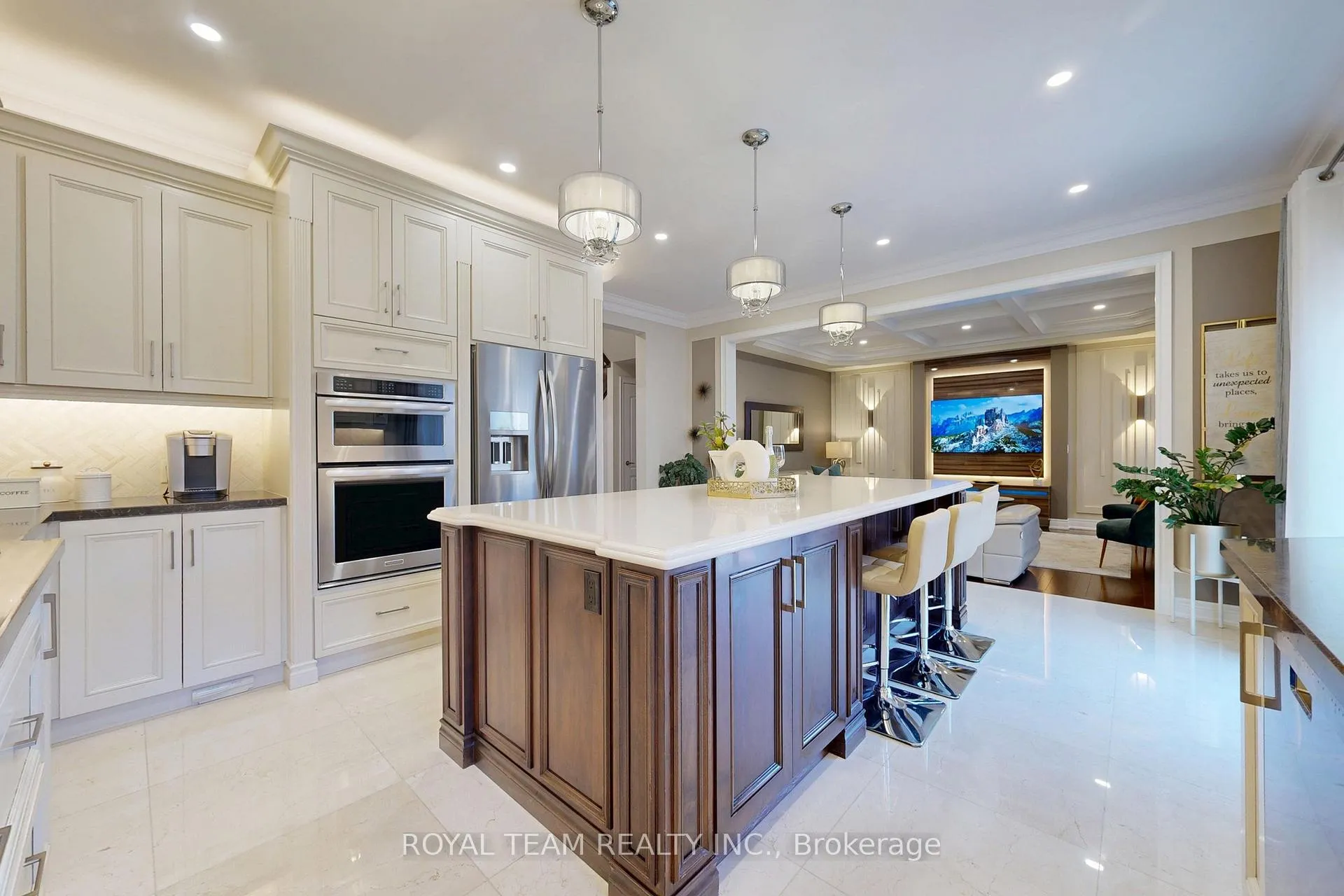Photo 7 of 41 Daniel Bram Drive, Vaughan, Patterson — HOMEH