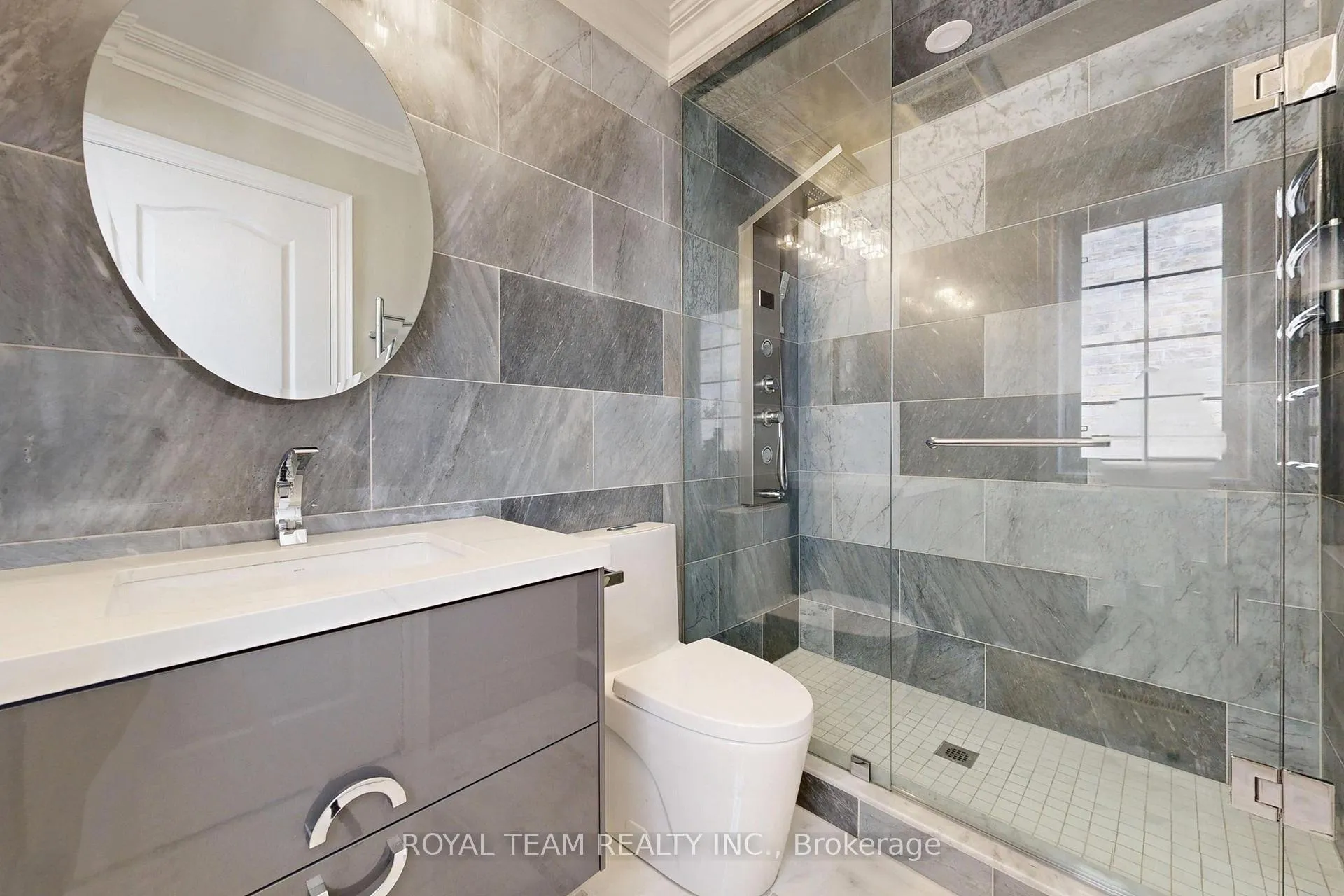 Photo 19 of 41 Daniel Bram Drive, Vaughan, Patterson — HOMEH