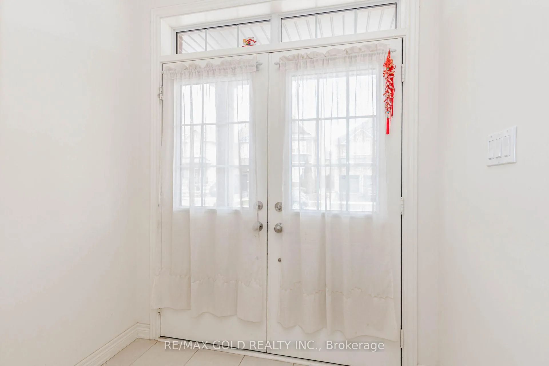 Photo 2 of 43 George Robinson Drive, Brampton, Credit Valley — HOMEH