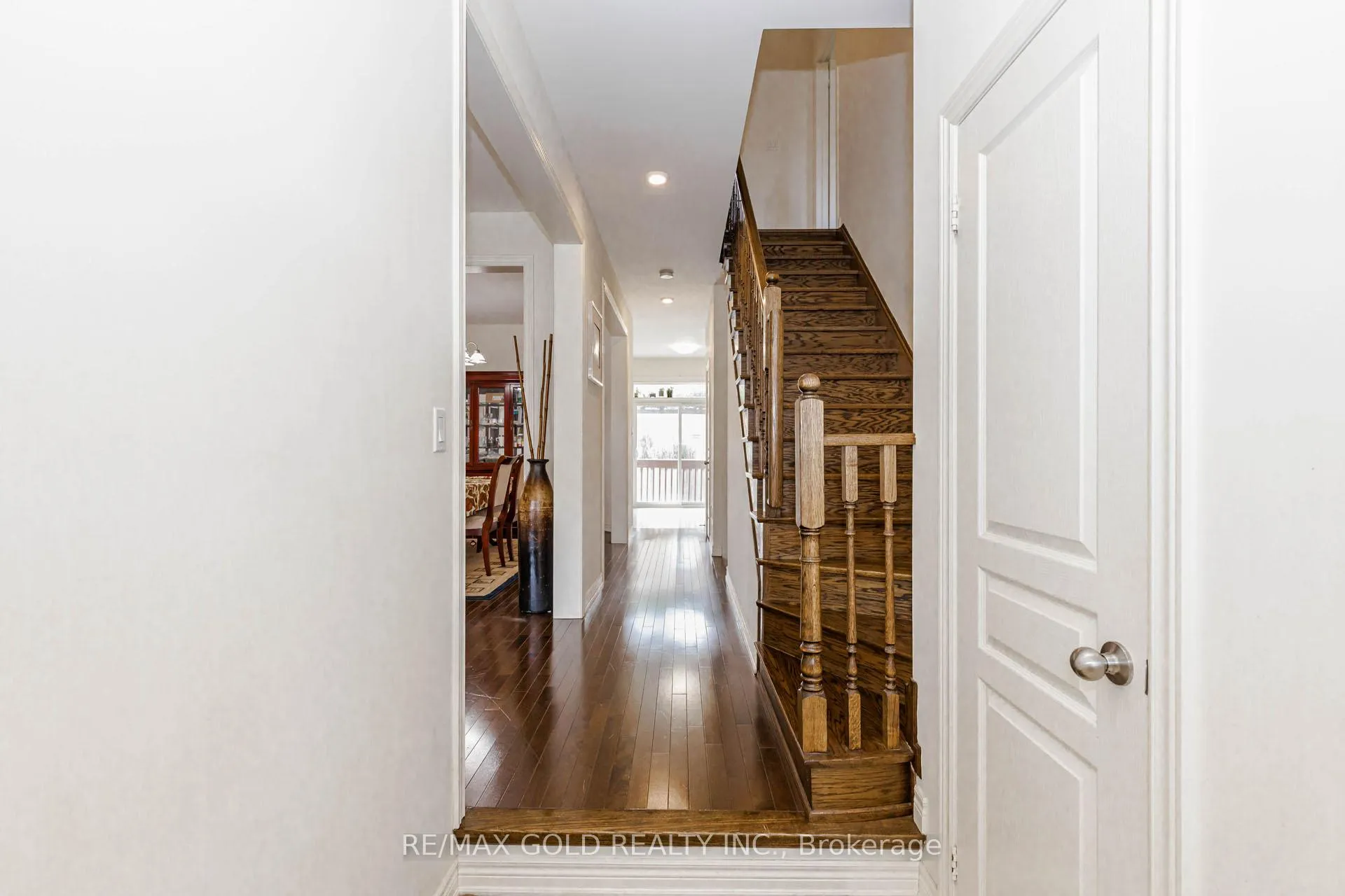 Photo 3 of 43 George Robinson Drive, Brampton, Credit Valley — HOMEH