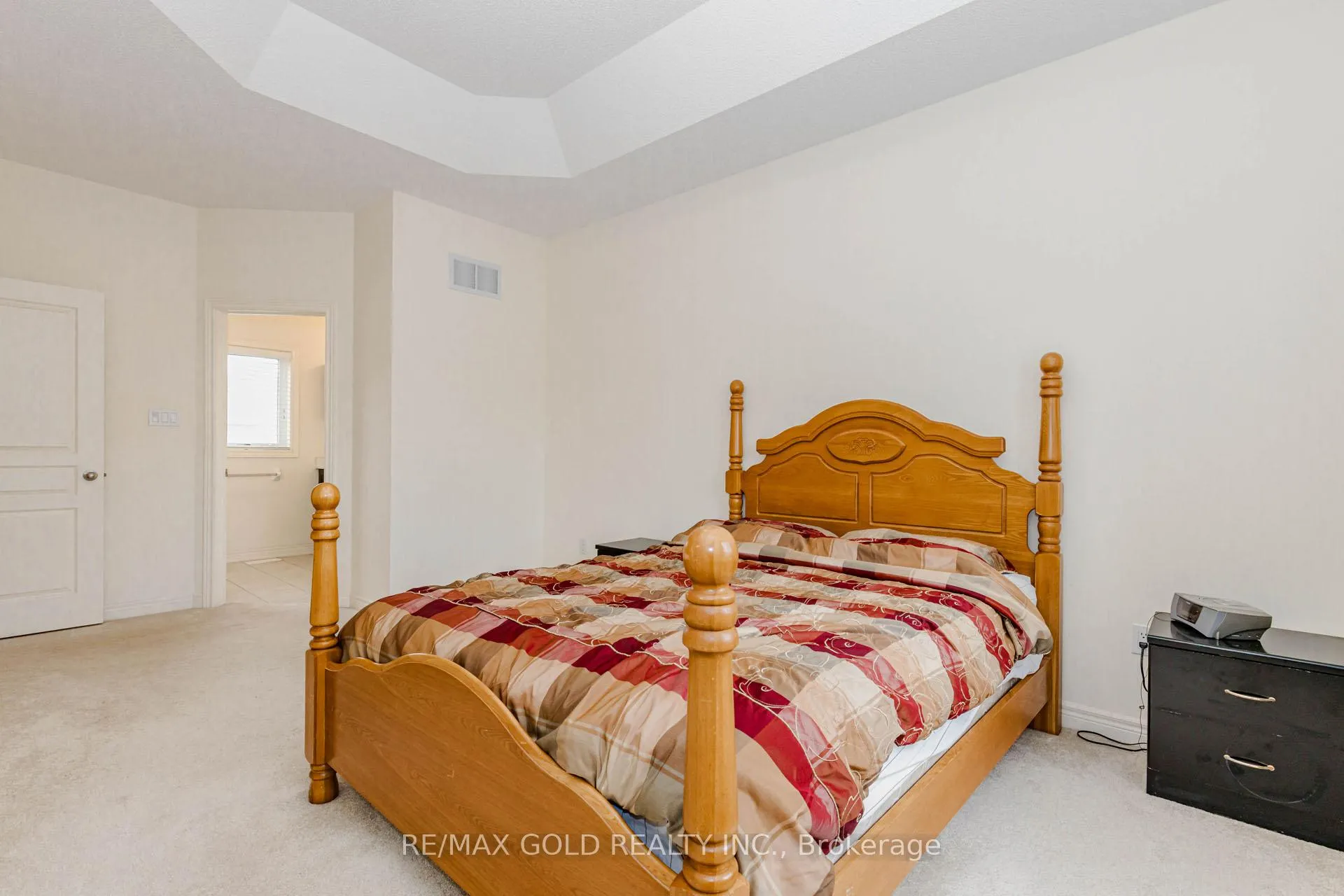 Photo 21 of 43 George Robinson Drive, Brampton, Credit Valley — HOMEH