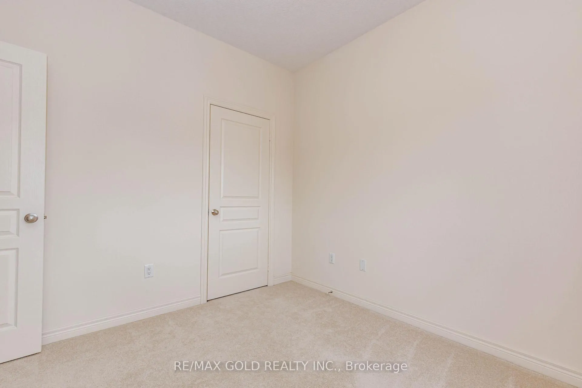Photo 37 of 43 George Robinson Drive, Brampton, Credit Valley — HOMEH