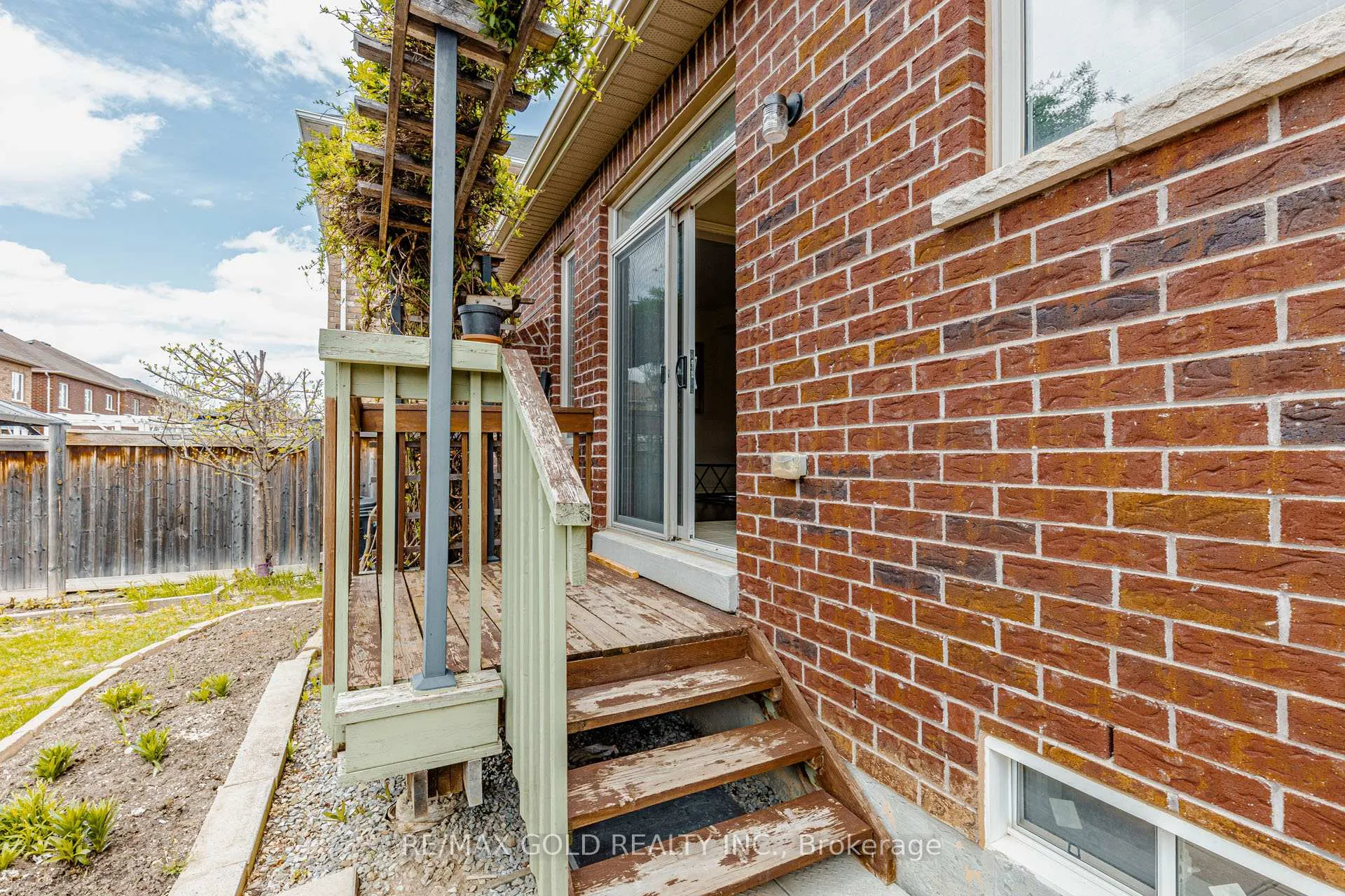 Photo 47 of 43 George Robinson Drive, Brampton, Credit Valley — HOMEH
