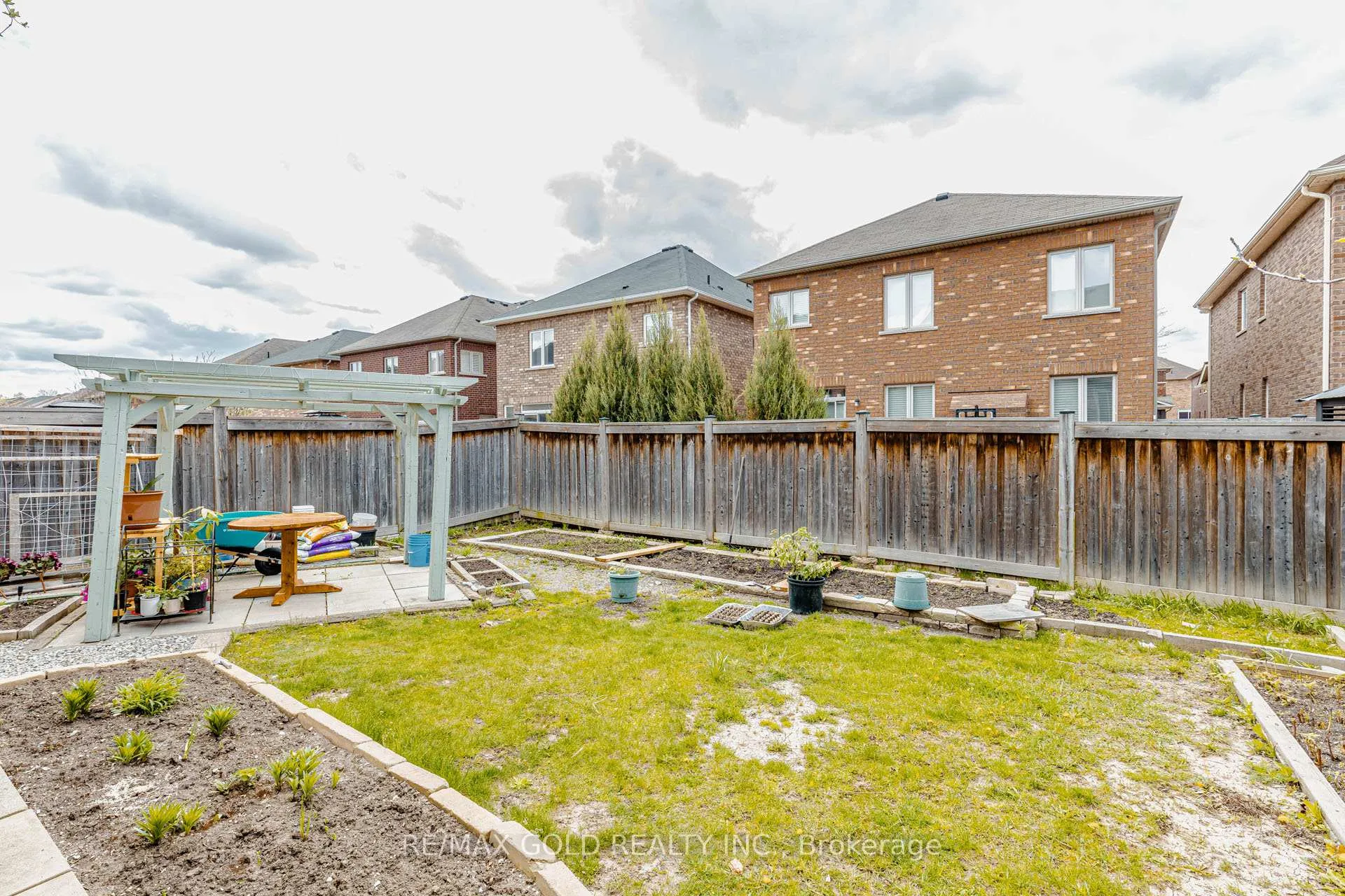 Photo 50 of 43 George Robinson Drive, Brampton, Credit Valley — HOMEH