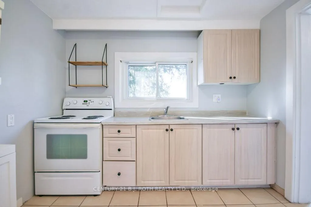 Photo 18 of 174 Barrie Road, Orillia — HOMEH