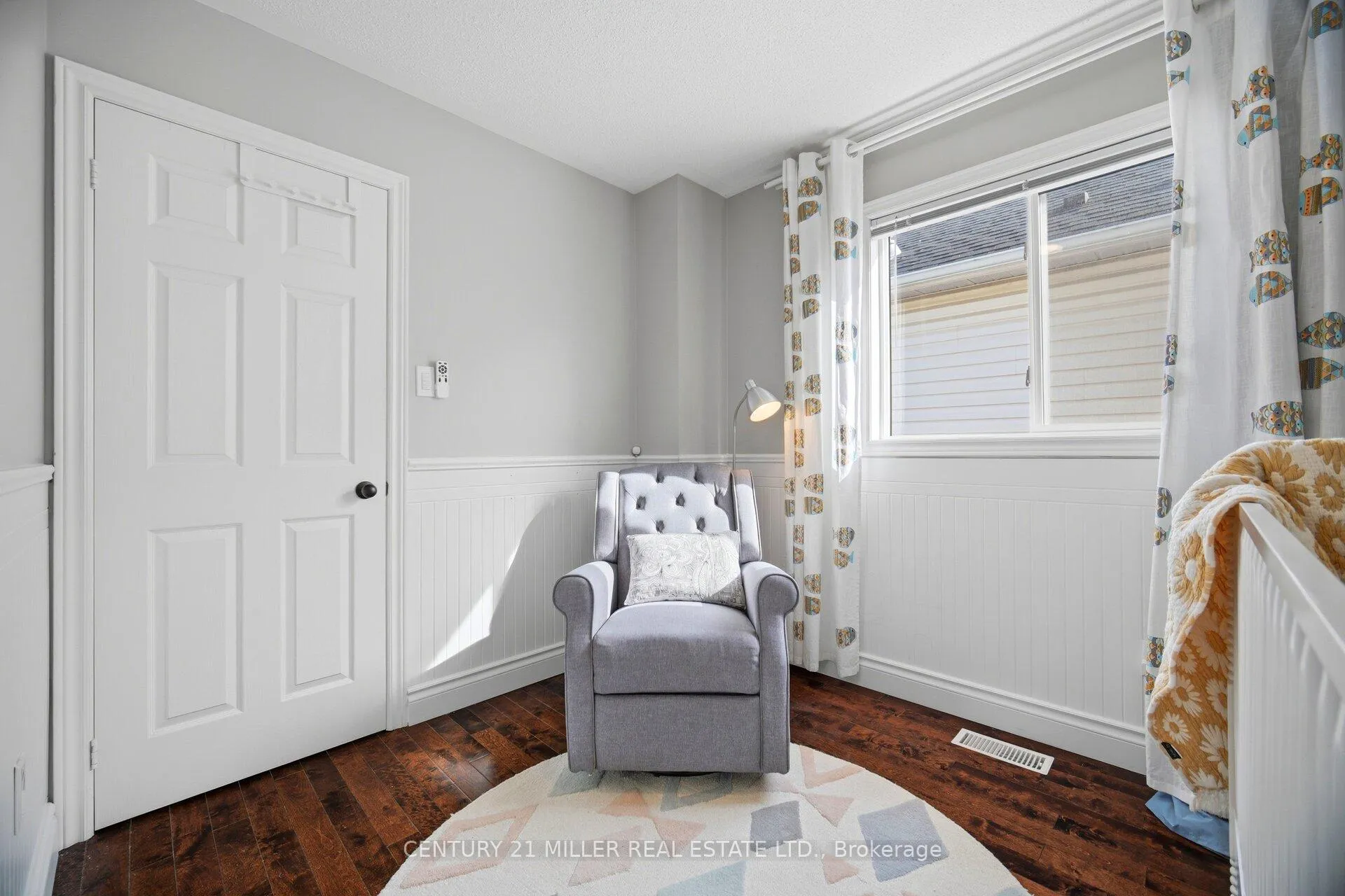 Photo 25 of 4 Kildonan Cres, Hamilton, Waterdown — HOMEH