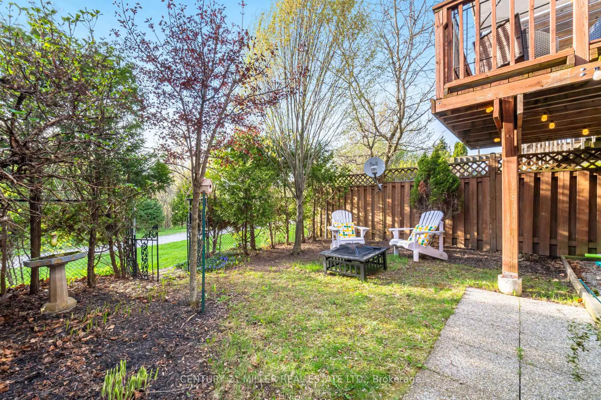 Photo 38 of 4 Kildonan Cres, Hamilton, Waterdown — HOMEH