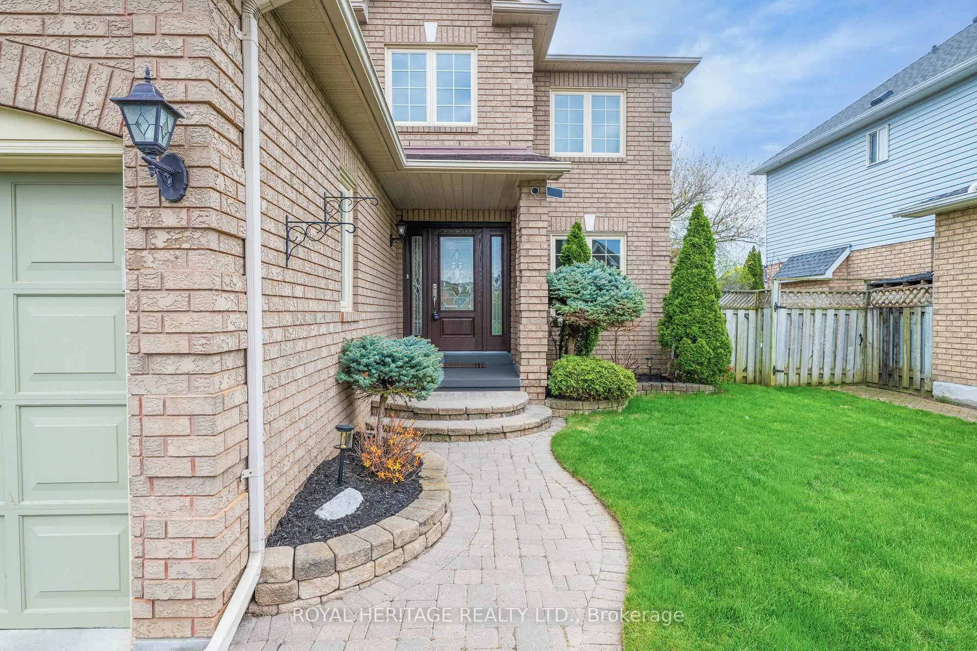 Photo 3 of 65 Ireland Street, Clarington, Bowmanville — HOMEH