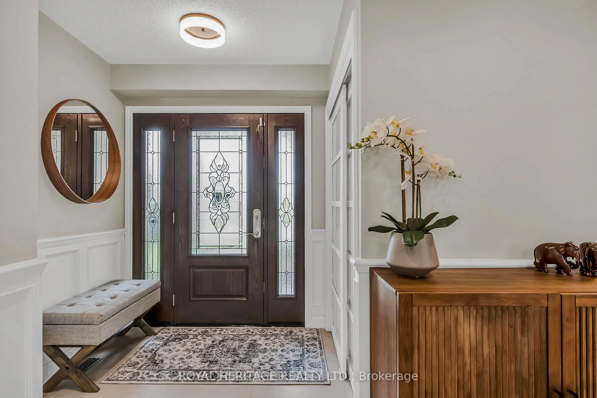 Photo 4 of 65 Ireland Street, Clarington, Bowmanville — HOMEH