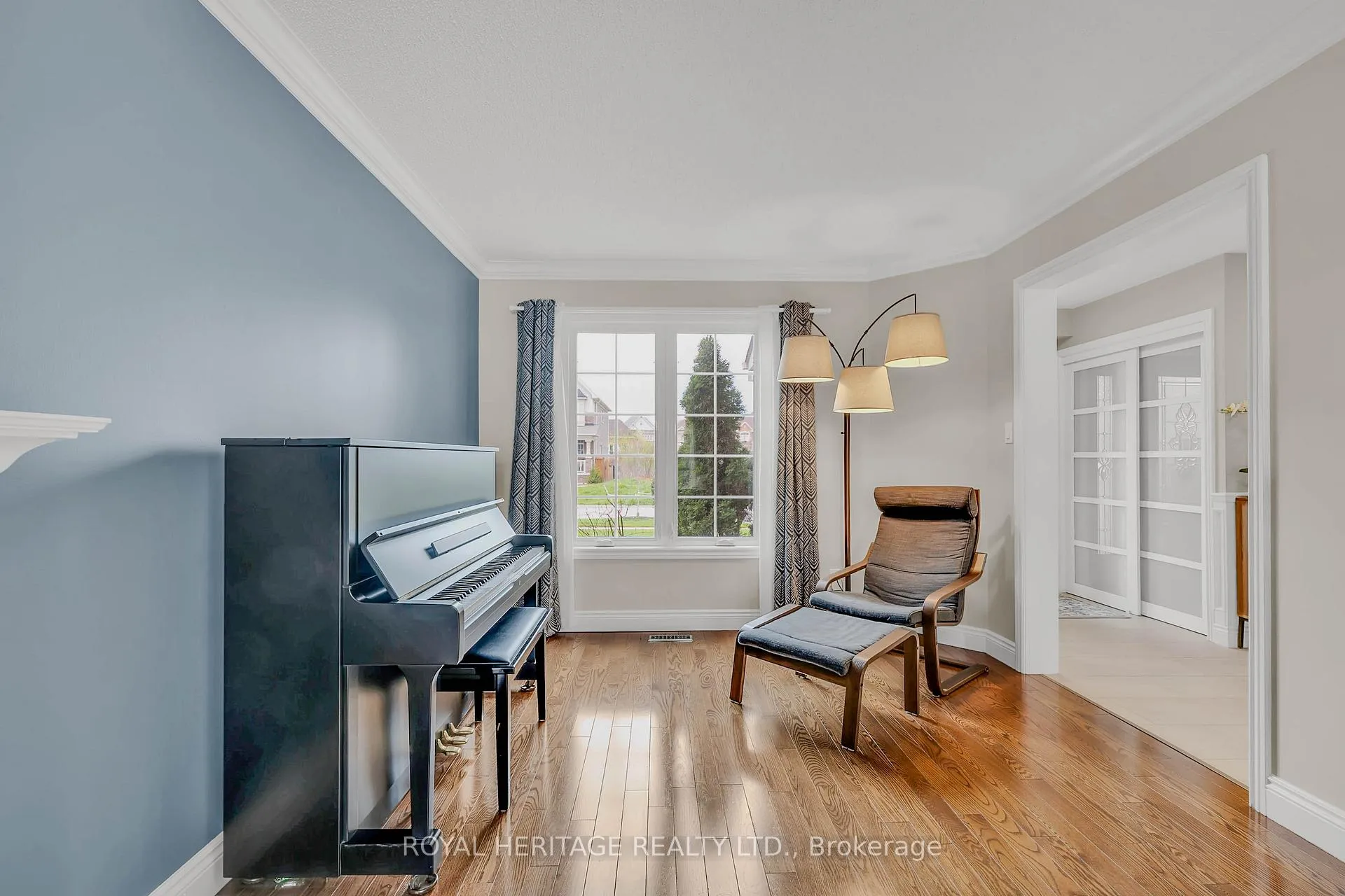 Photo 9 of 65 Ireland Street, Clarington, Bowmanville — HOMEH