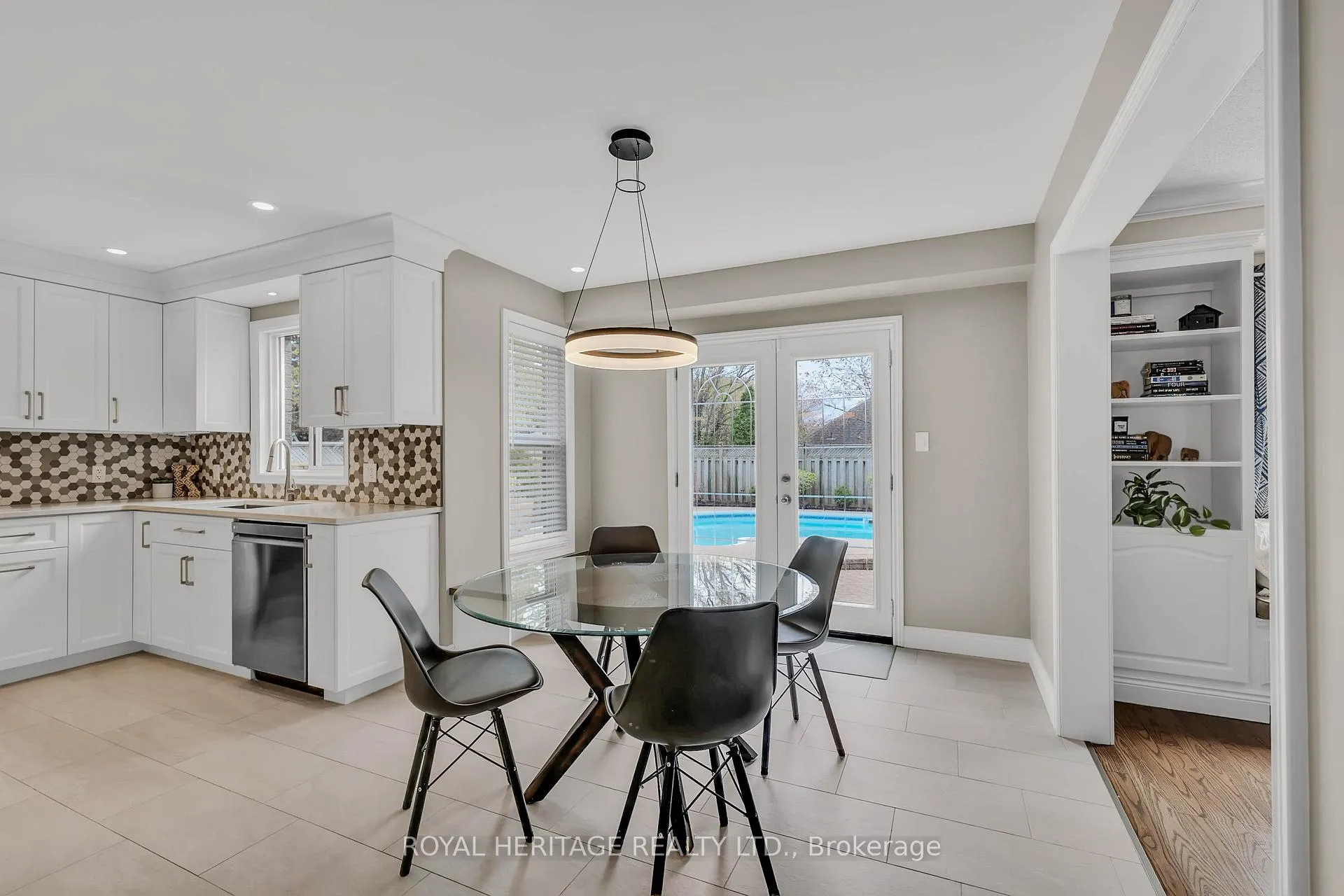 Photo 13 of 65 Ireland Street, Clarington, Bowmanville — HOMEH