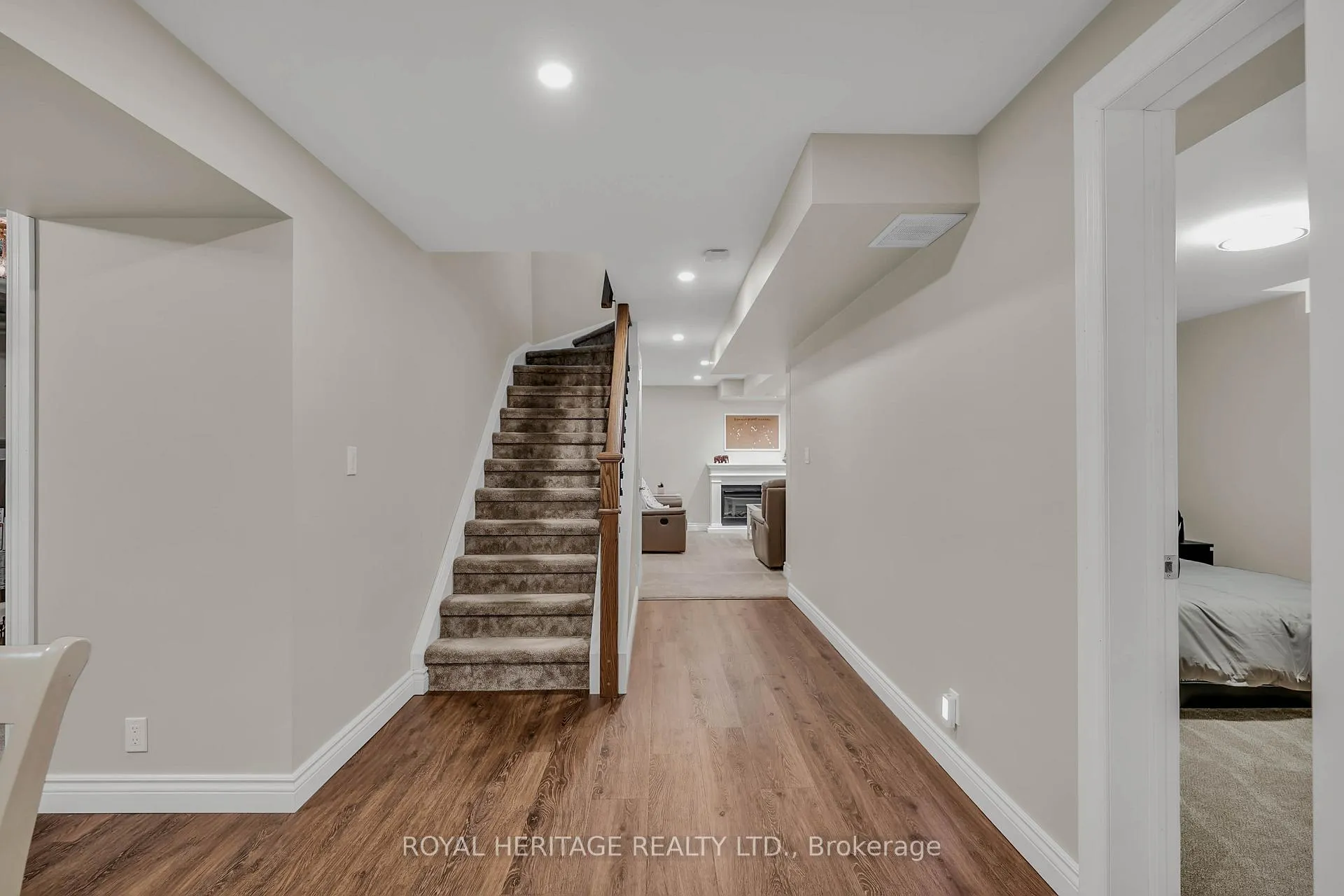 Photo 32 of 65 Ireland Street, Clarington, Bowmanville — HOMEH