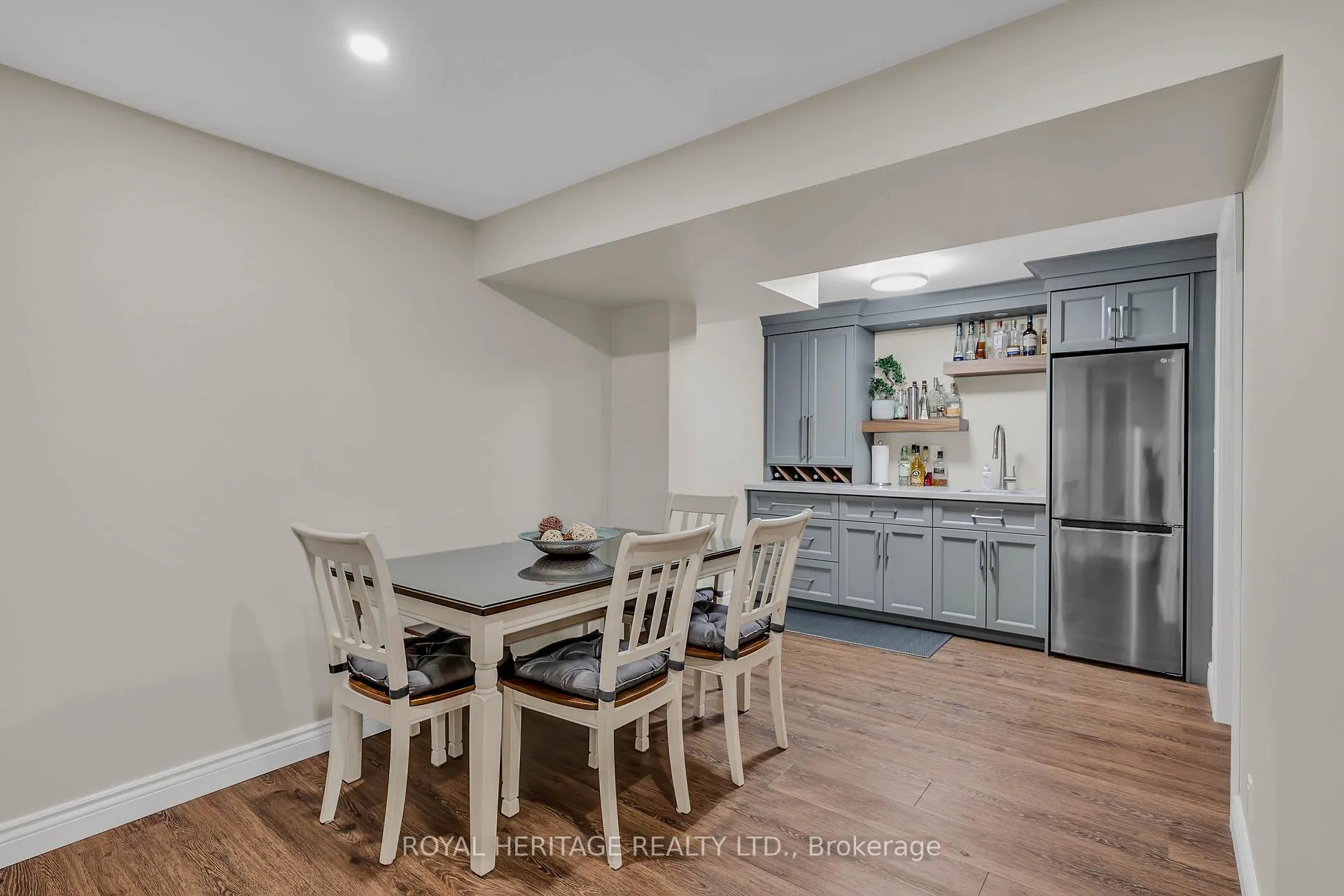 Photo 35 of 65 Ireland Street, Clarington, Bowmanville — HOMEH