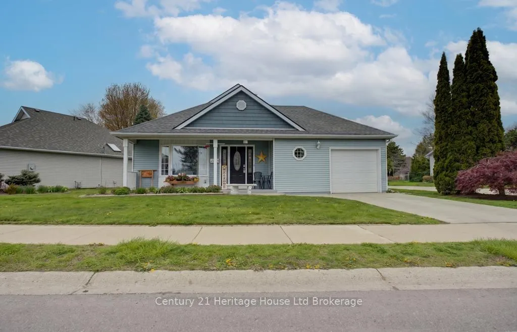 Photo 2 of 5 Dereham Drive, Tillsonburg — HOMEH