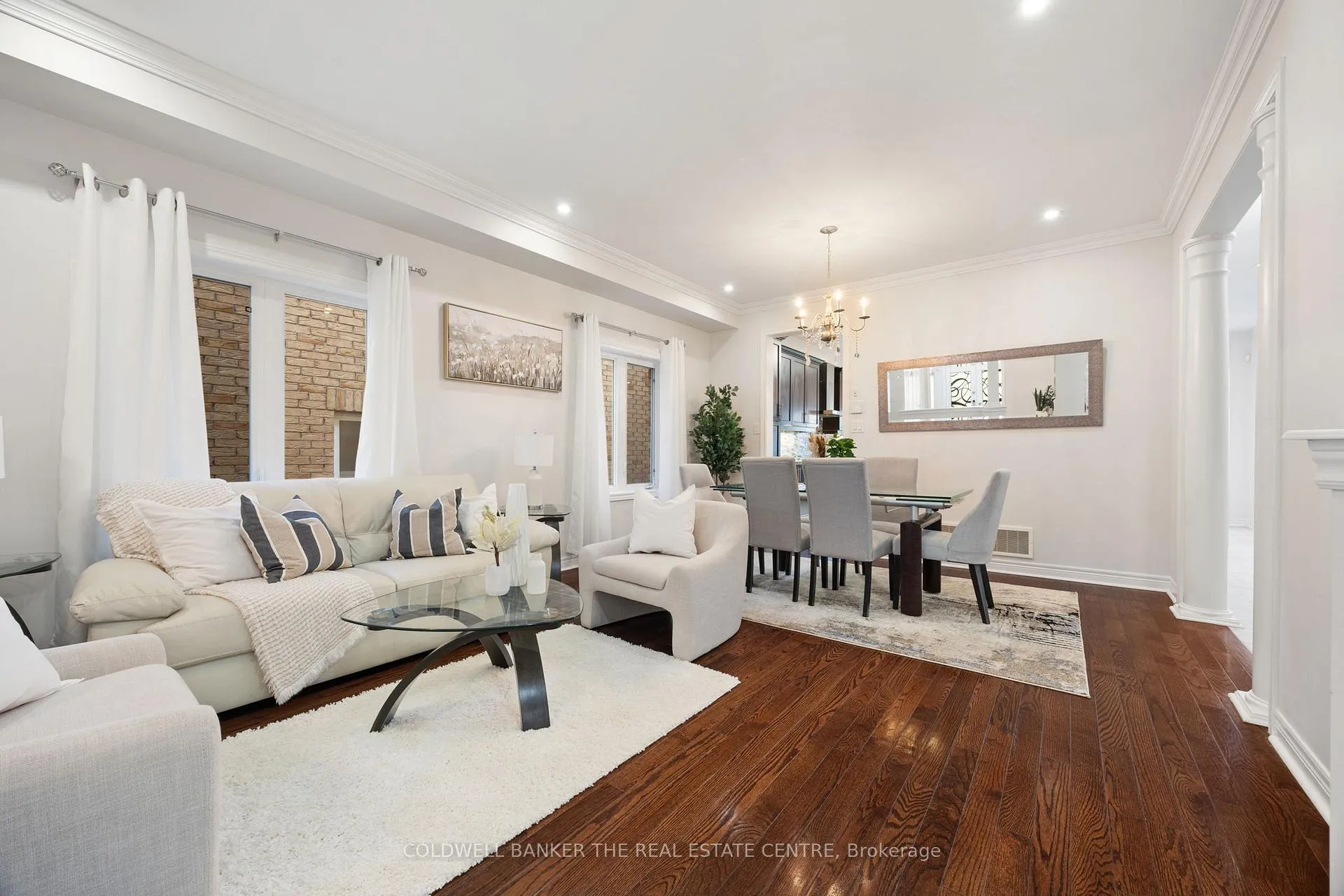 Photo 5 of 27 Barletta Drive, Vaughan, Patterson — HOMEH