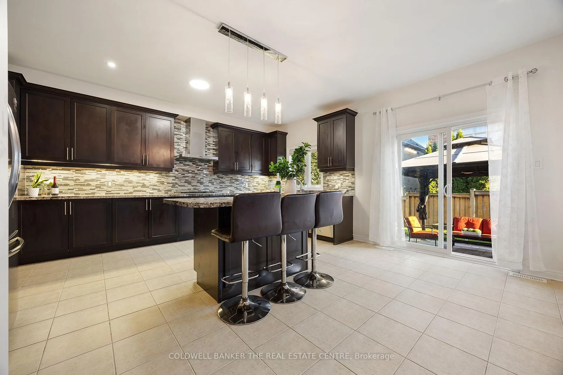 Photo 8 of 27 Barletta Drive, Vaughan, Patterson — HOMEH
