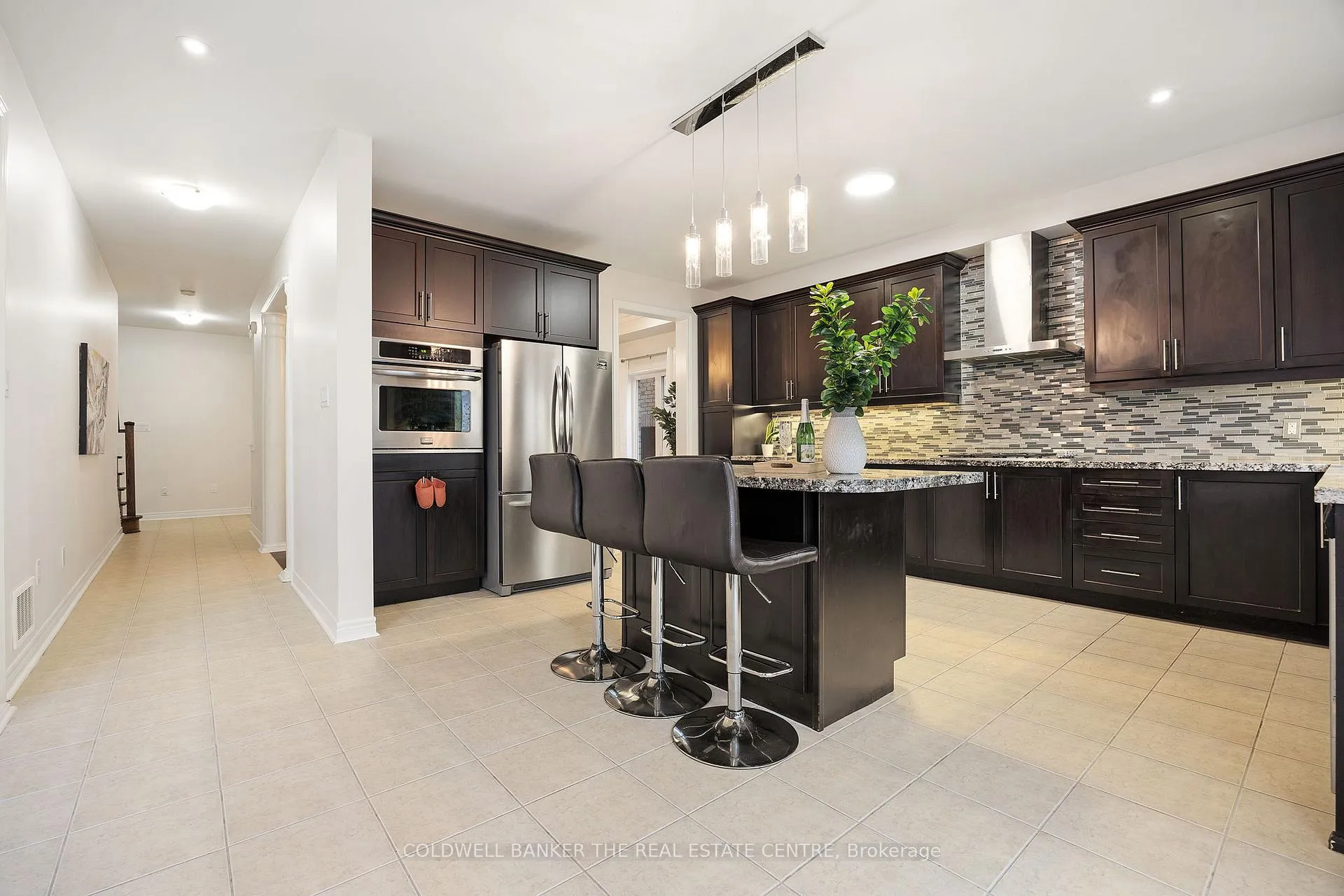 Photo 9 of 27 Barletta Drive, Vaughan, Patterson — HOMEH