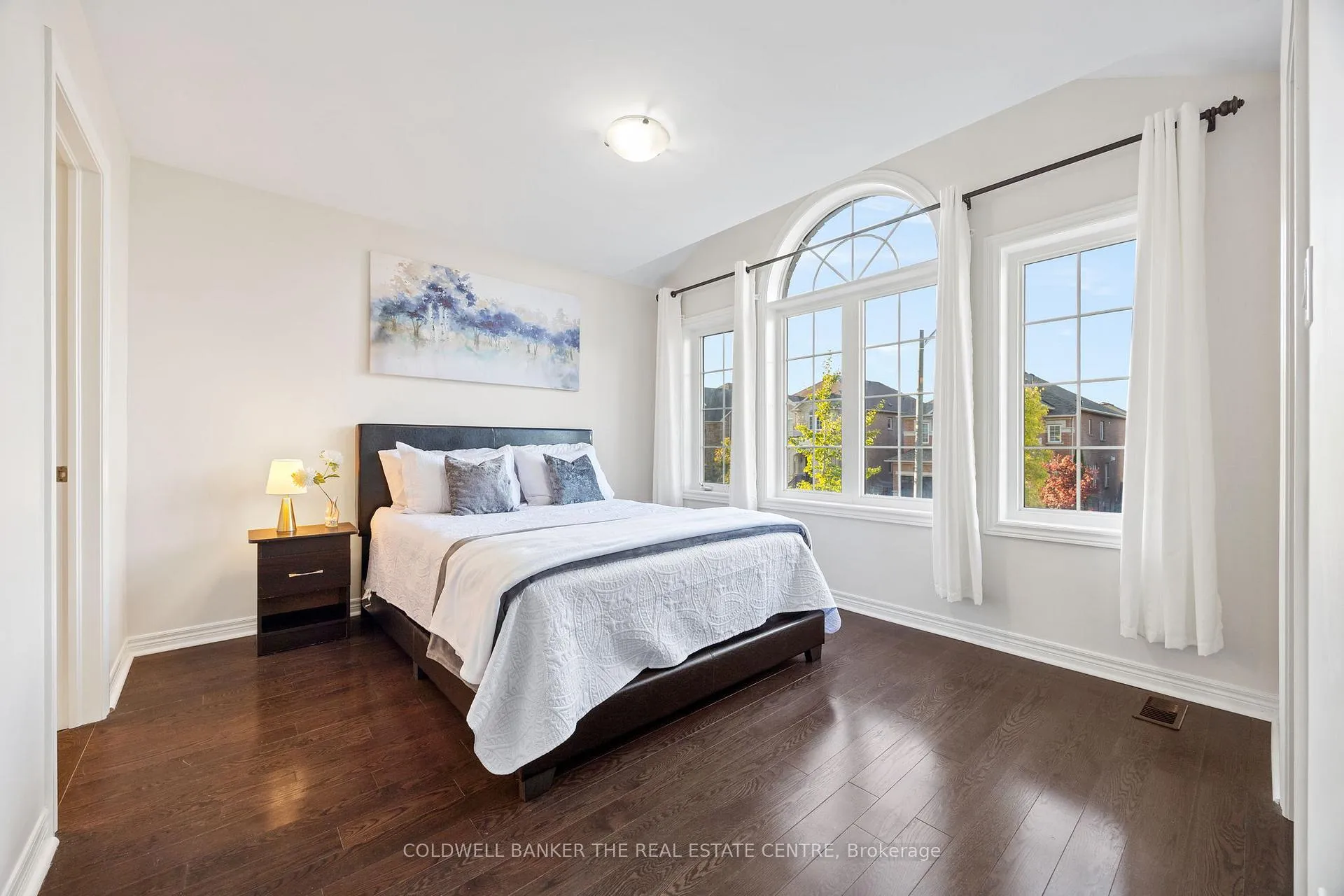 Photo 33 of 27 Barletta Drive, Vaughan, Patterson — HOMEH