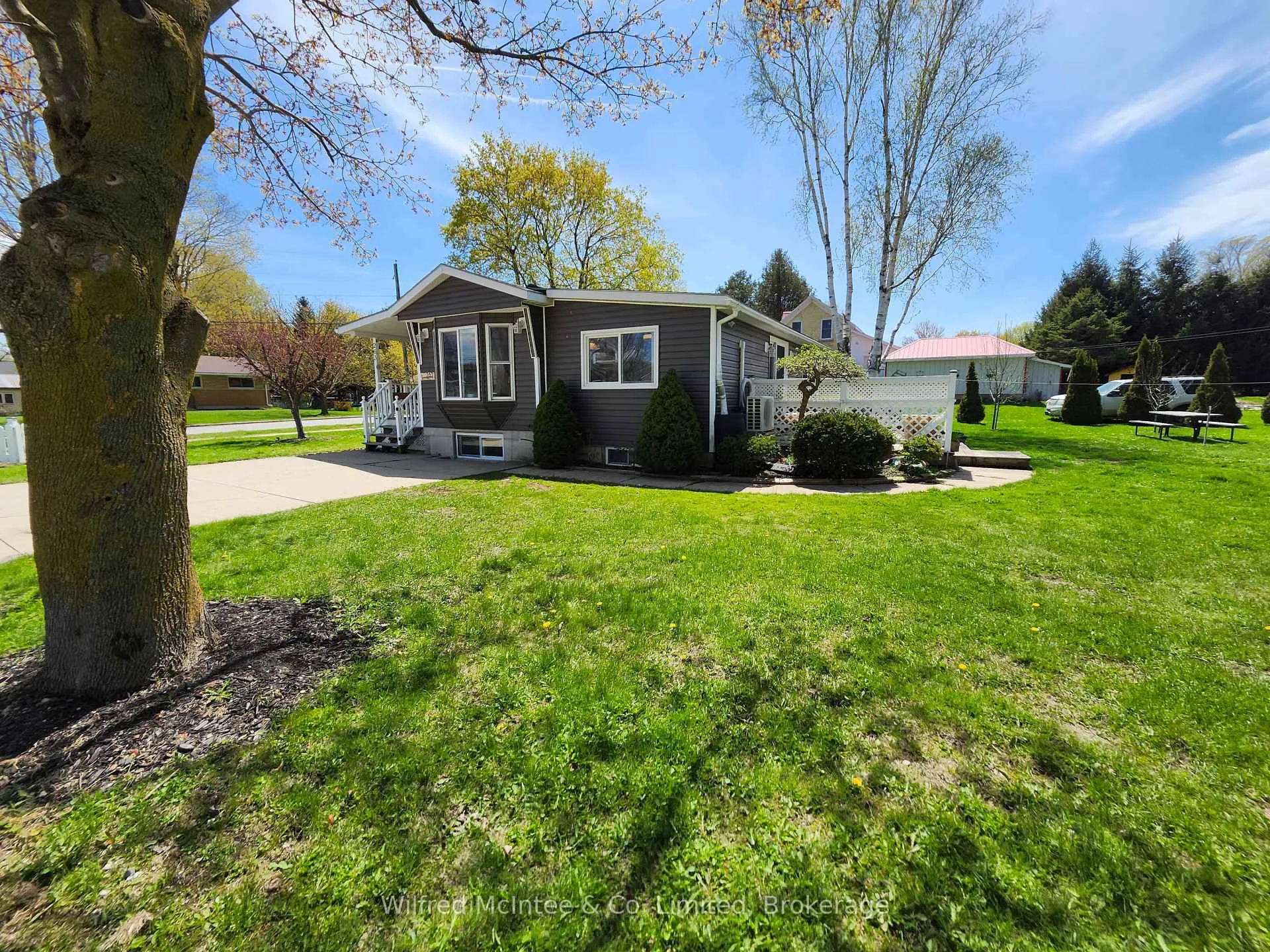 Photo 25 of 263 Mcconnell Street, North Huron, Blyth — HOMEH
