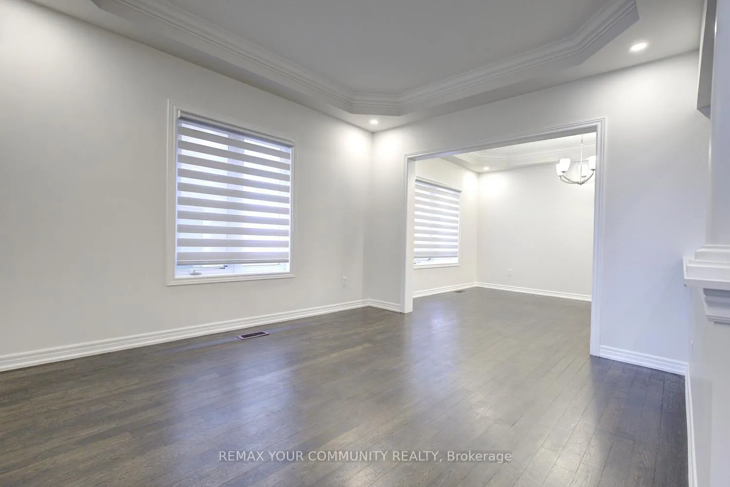 Photo 5 of 112 Golden Forest Road, Vaughan, Patterson — HOMEH