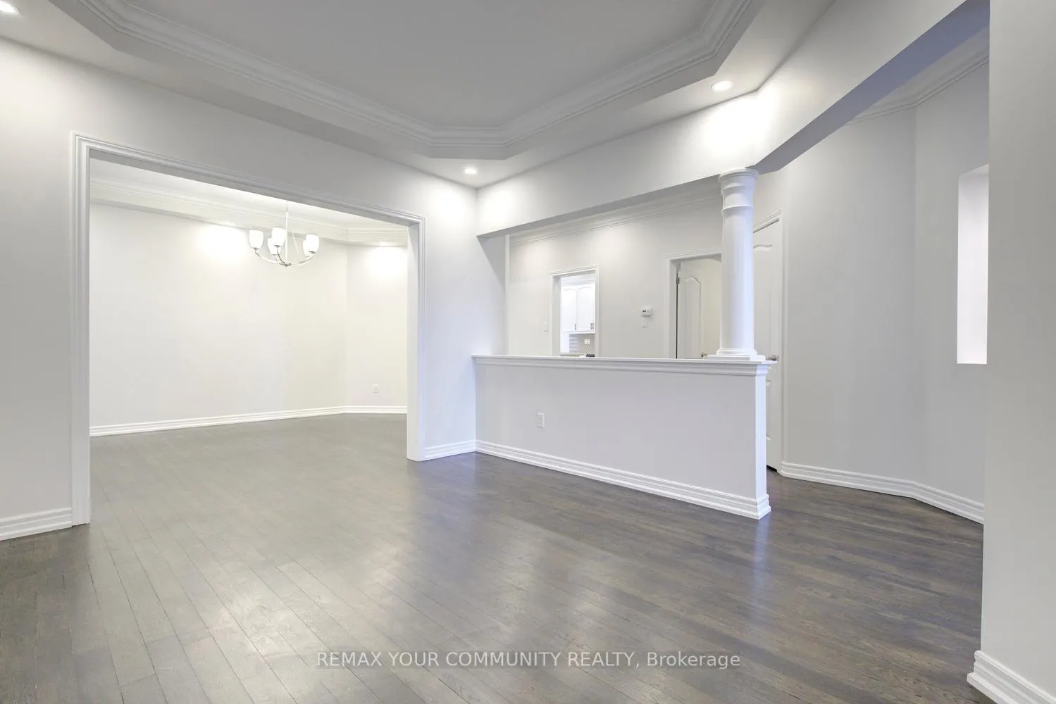Photo 7 of 112 Golden Forest Road, Vaughan, Patterson — HOMEH