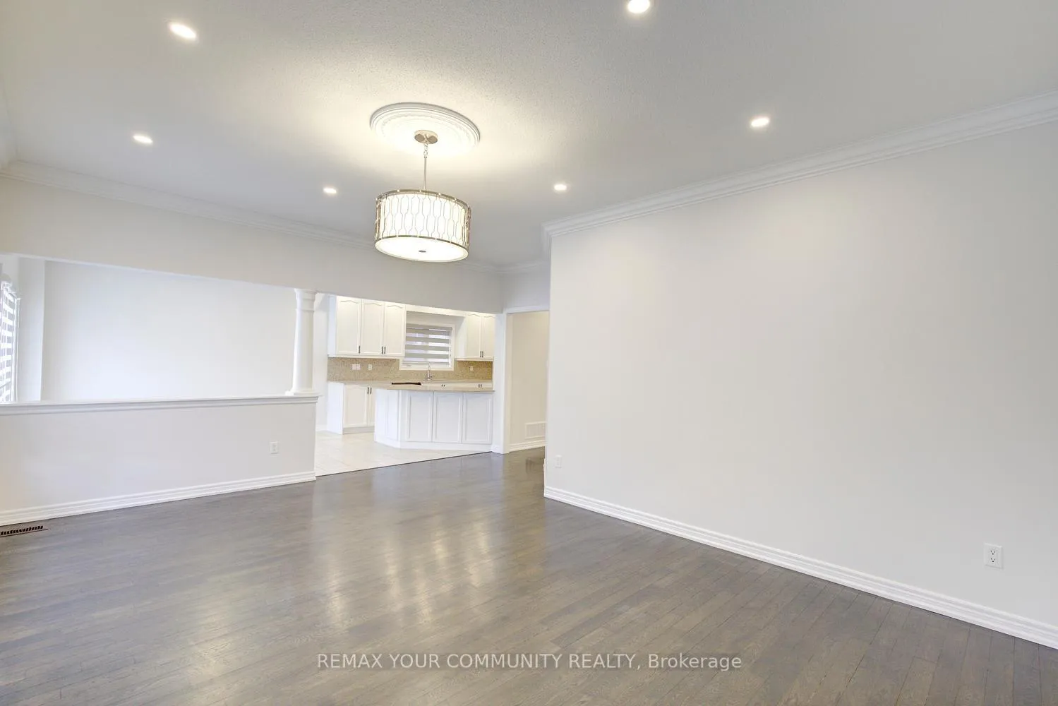 Photo 15 of 112 Golden Forest Road, Vaughan, Patterson — HOMEH