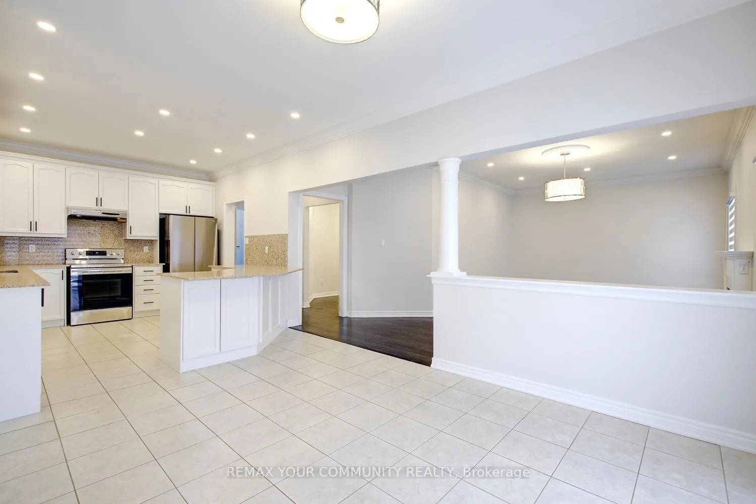 Photo 18 of 112 Golden Forest Road, Vaughan, Patterson — HOMEH