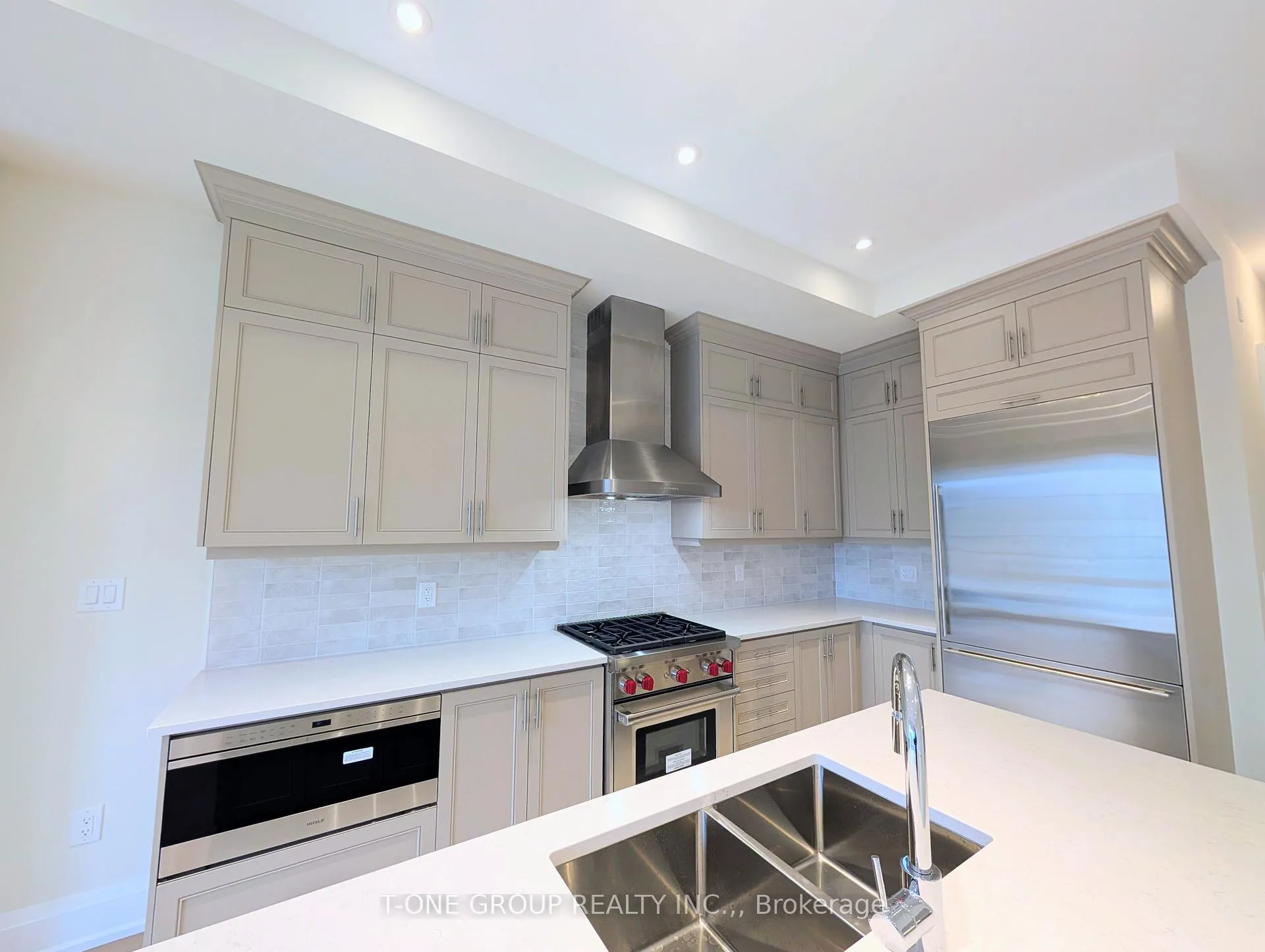 Photo 5 of 417 York Downs Boulevard, Markham, Cachet — HOMEH