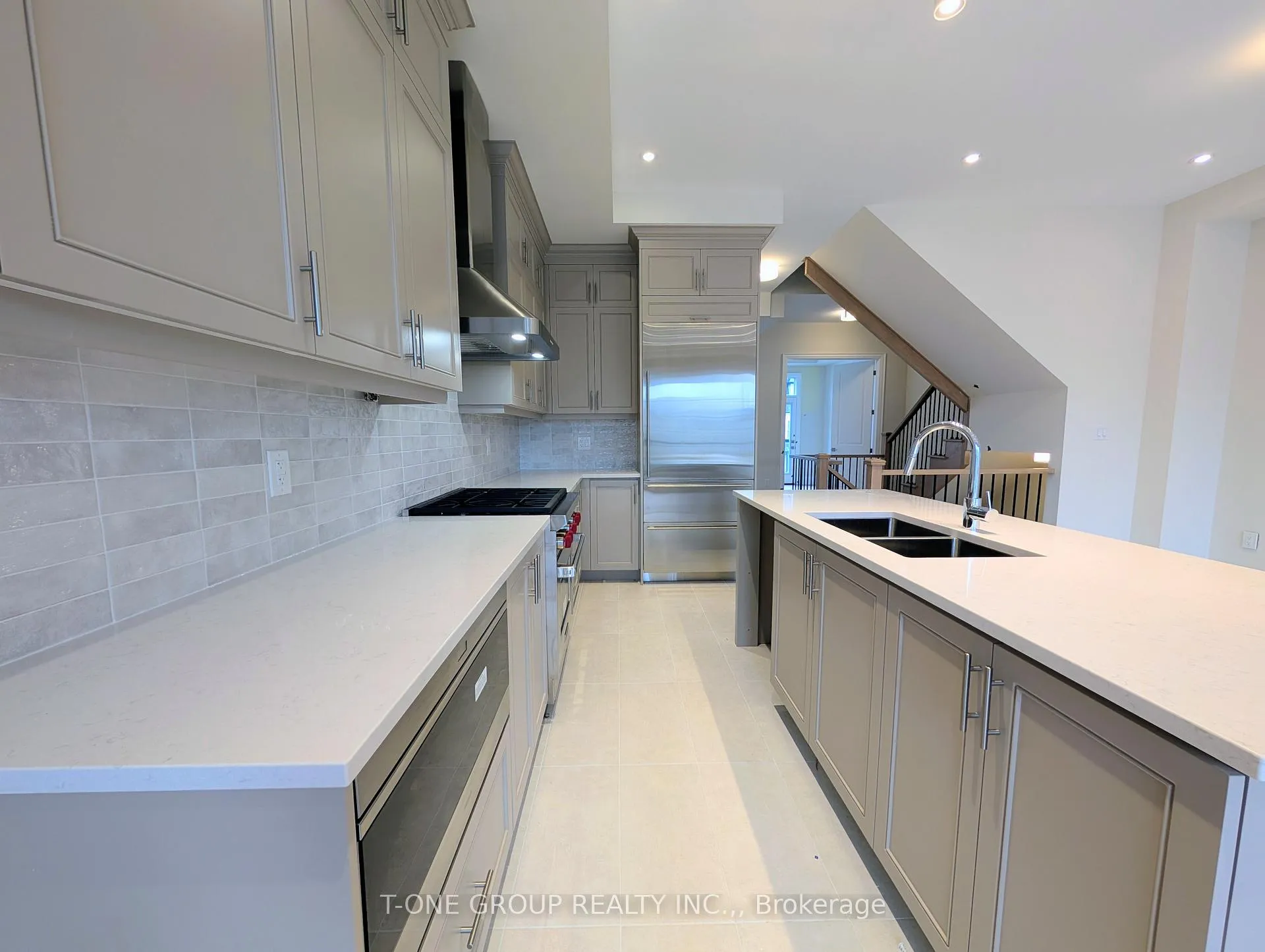 Photo 6 of 417 York Downs Boulevard, Markham, Cachet — HOMEH