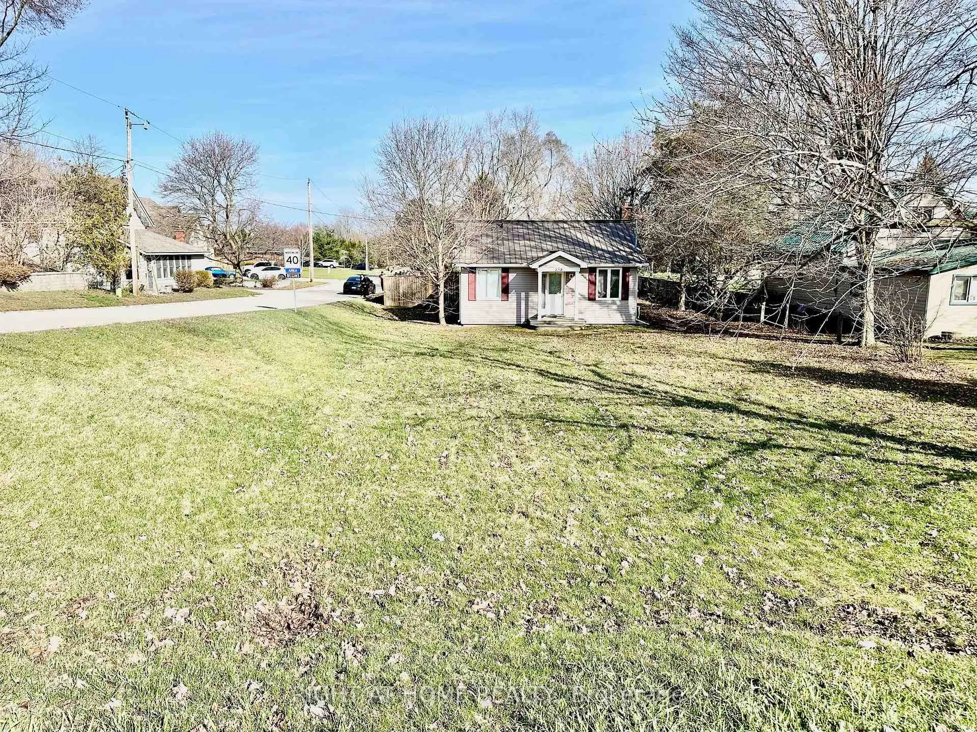 Photo 3 of 738 Mount Pleasant Road, Brant, Oakland — HOMEH