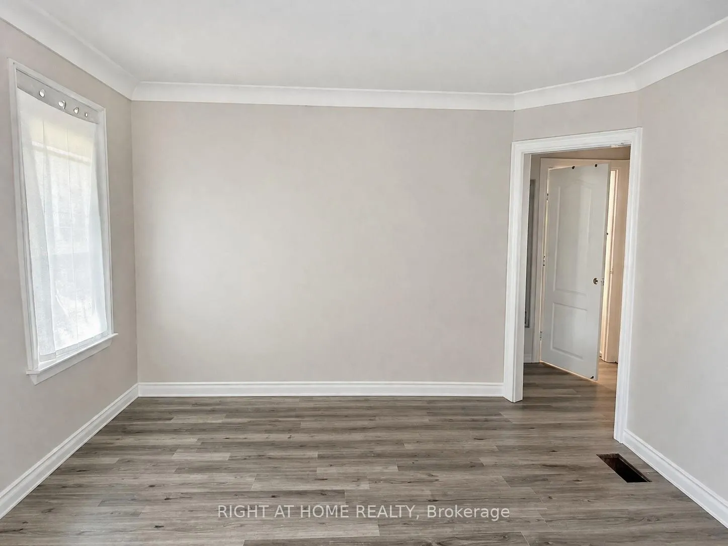 Photo 4 of 738 Mount Pleasant Road, Brant, Oakland — HOMEH