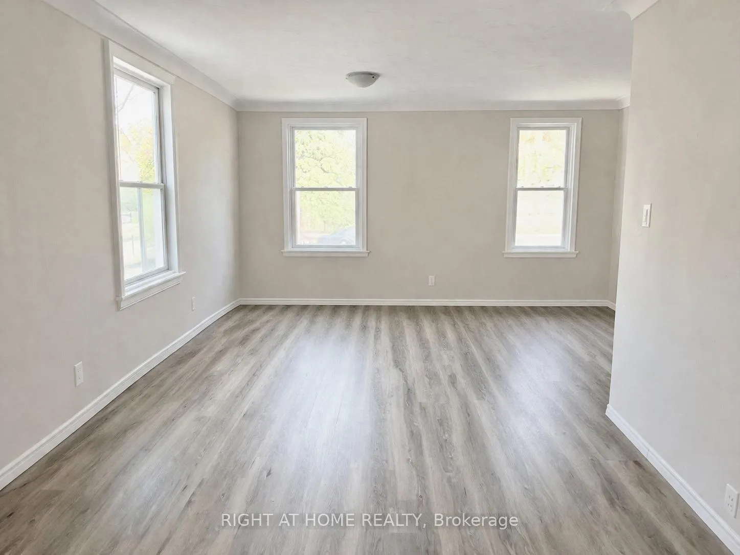 Photo 9 of 738 Mount Pleasant Road, Brant, Oakland — HOMEH
