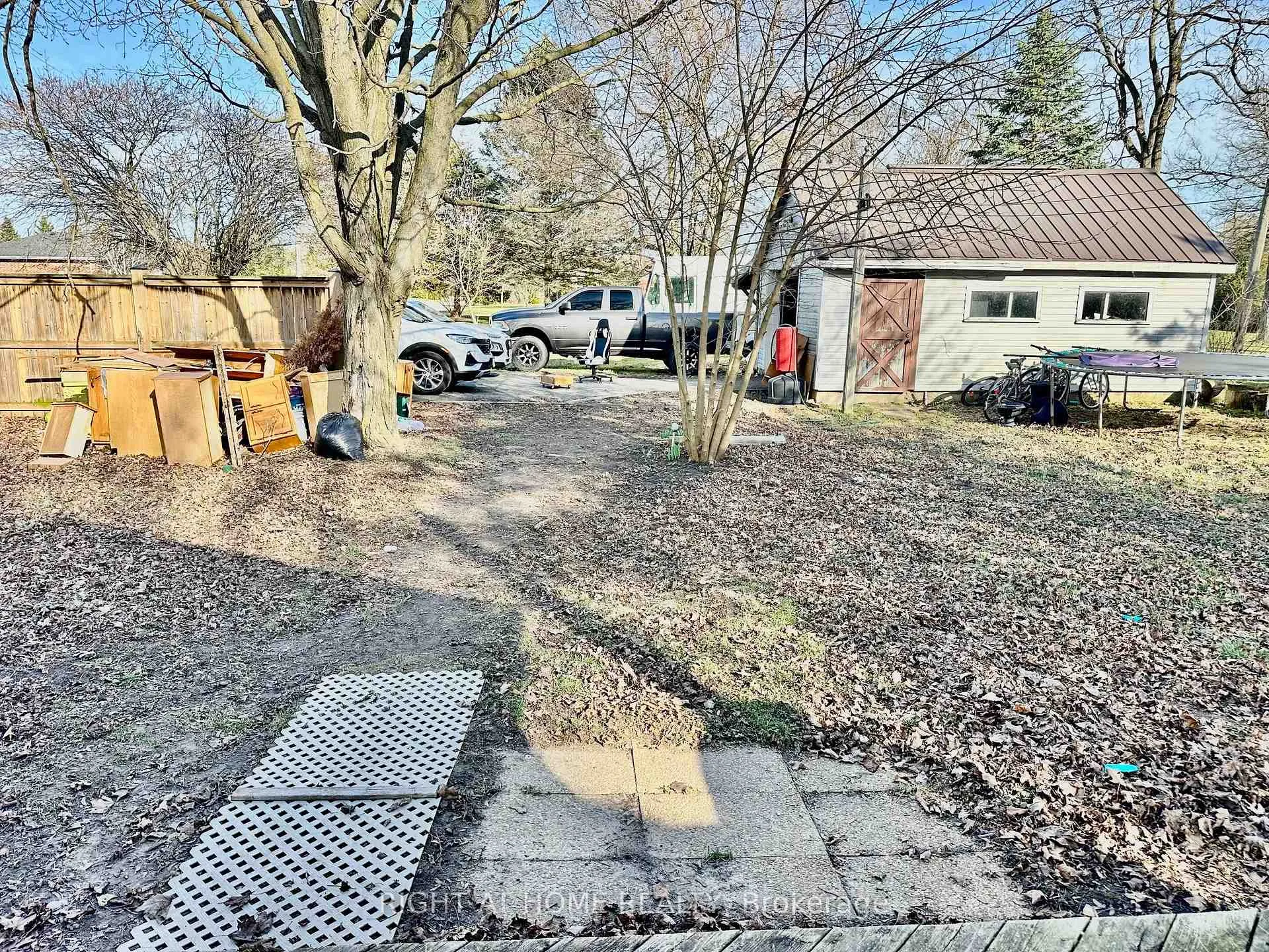 Photo 17 of 738 Mount Pleasant Road, Brant, Oakland — HOMEH
