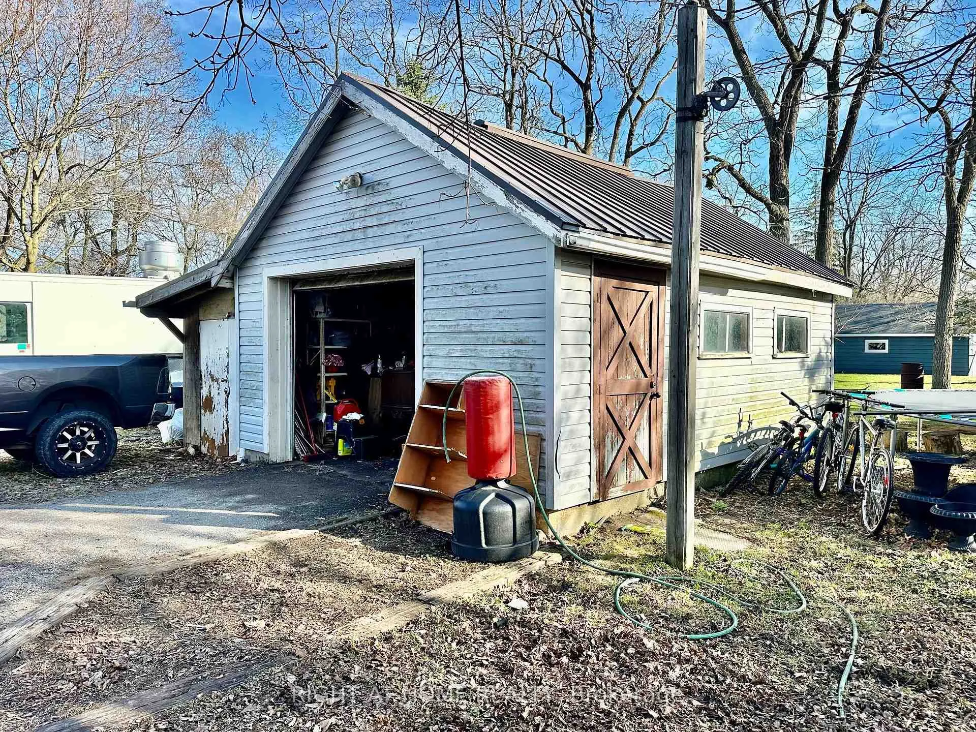 Photo 18 of 738 Mount Pleasant Road, Brant, Oakland — HOMEH