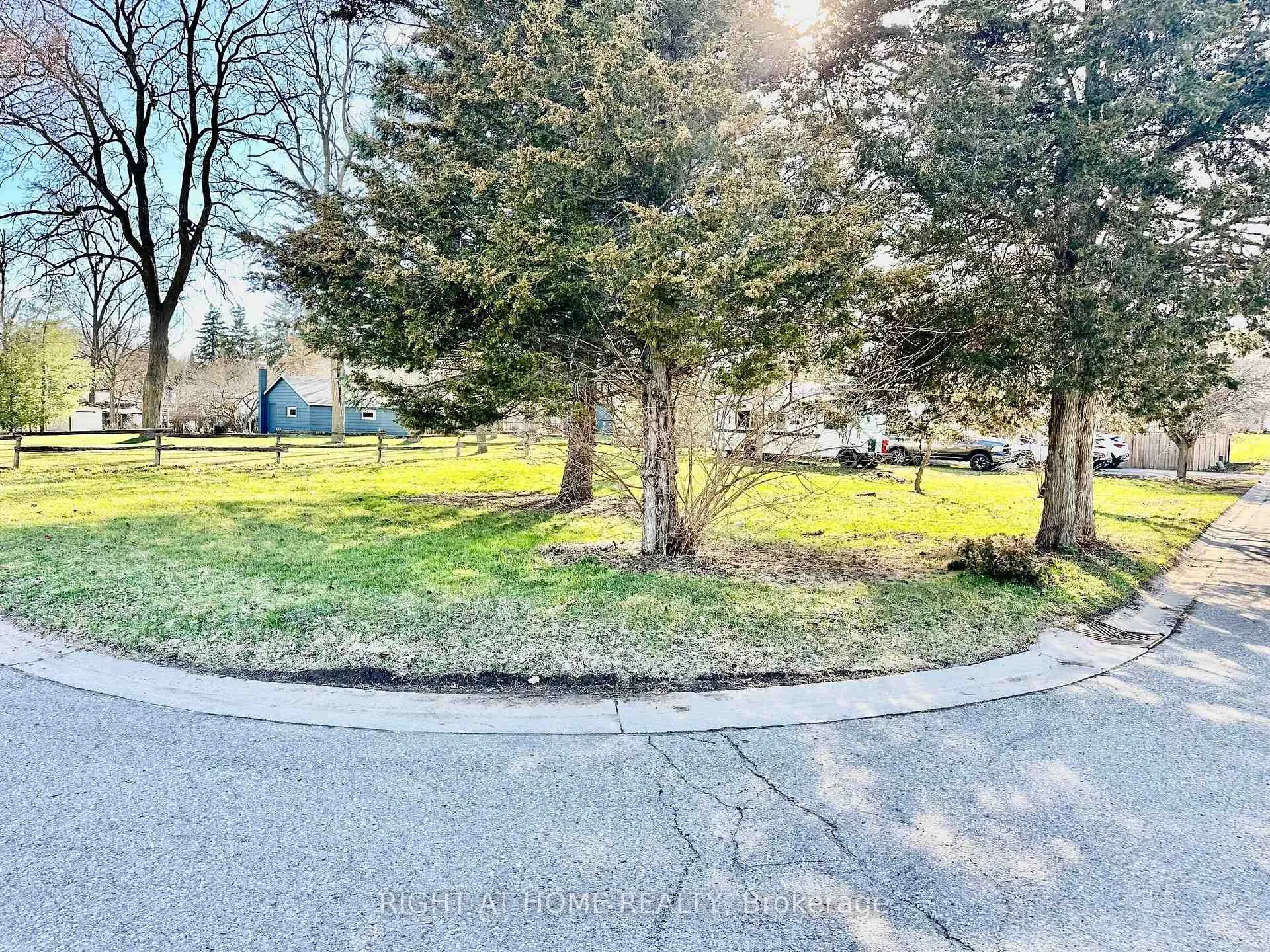 Photo 22 of 738 Mount Pleasant Road, Brant, Oakland — HOMEH