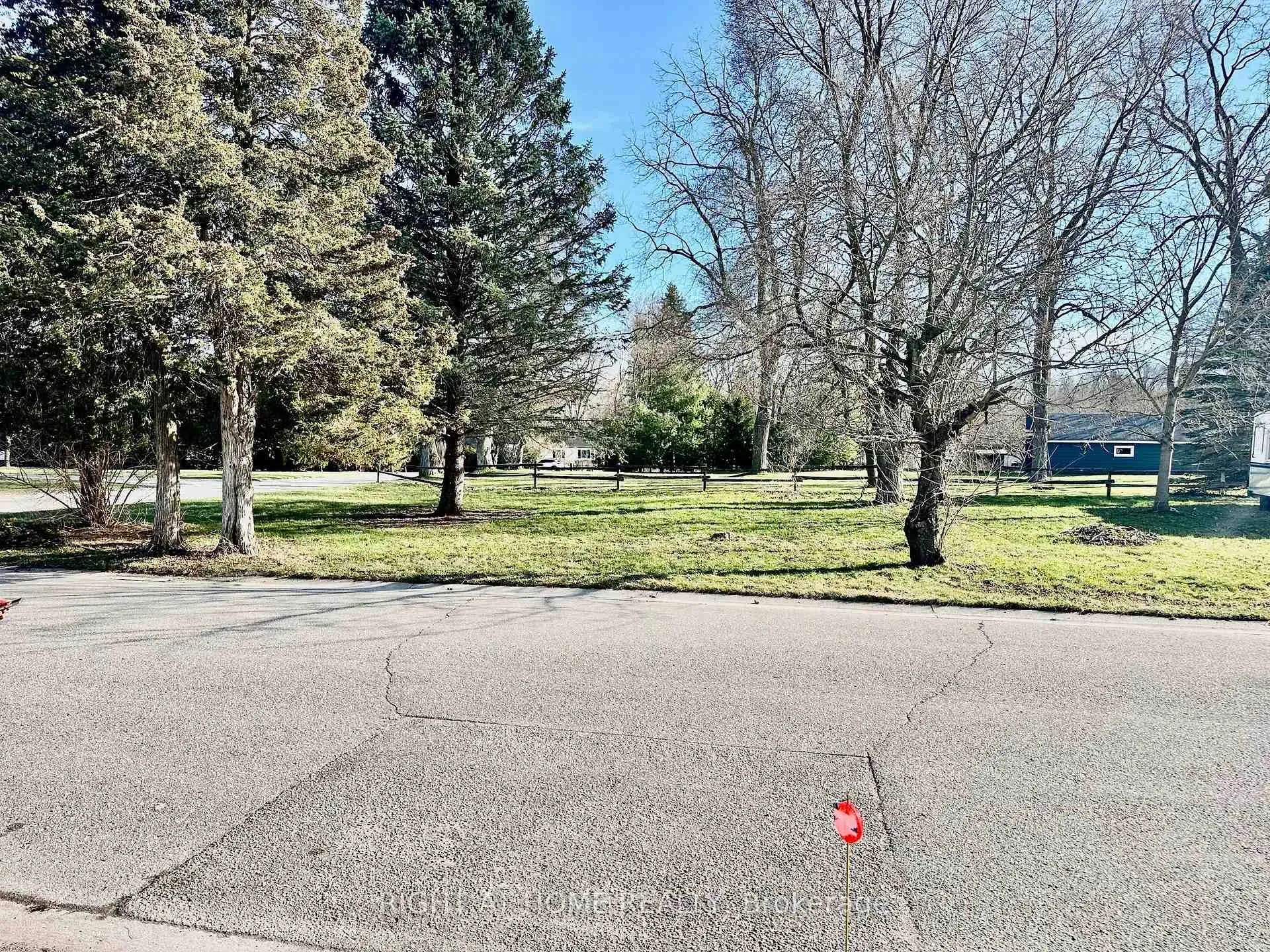 Photo 24 of 738 Mount Pleasant Road, Brant, Oakland — HOMEH
