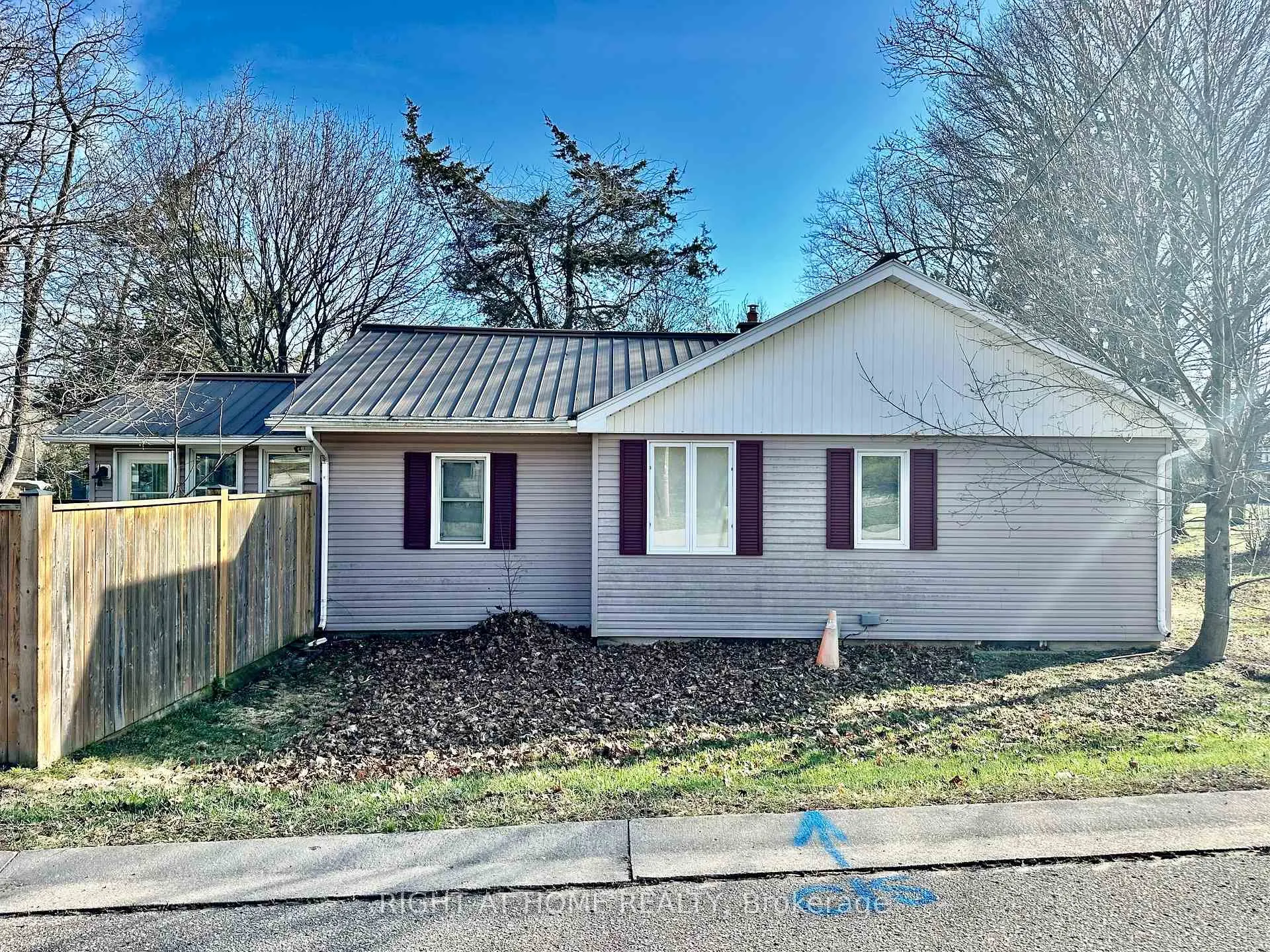 Photo 25 of 738 Mount Pleasant Road, Brant, Oakland — HOMEH