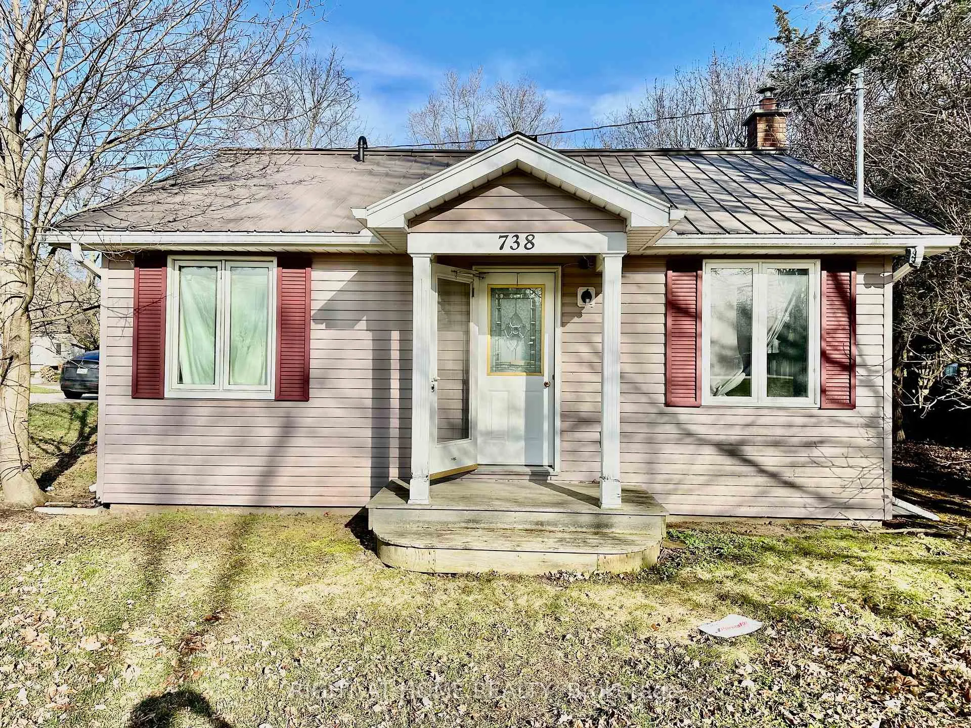 Photo 26 of 738 Mount Pleasant Road, Brant, Oakland — HOMEH