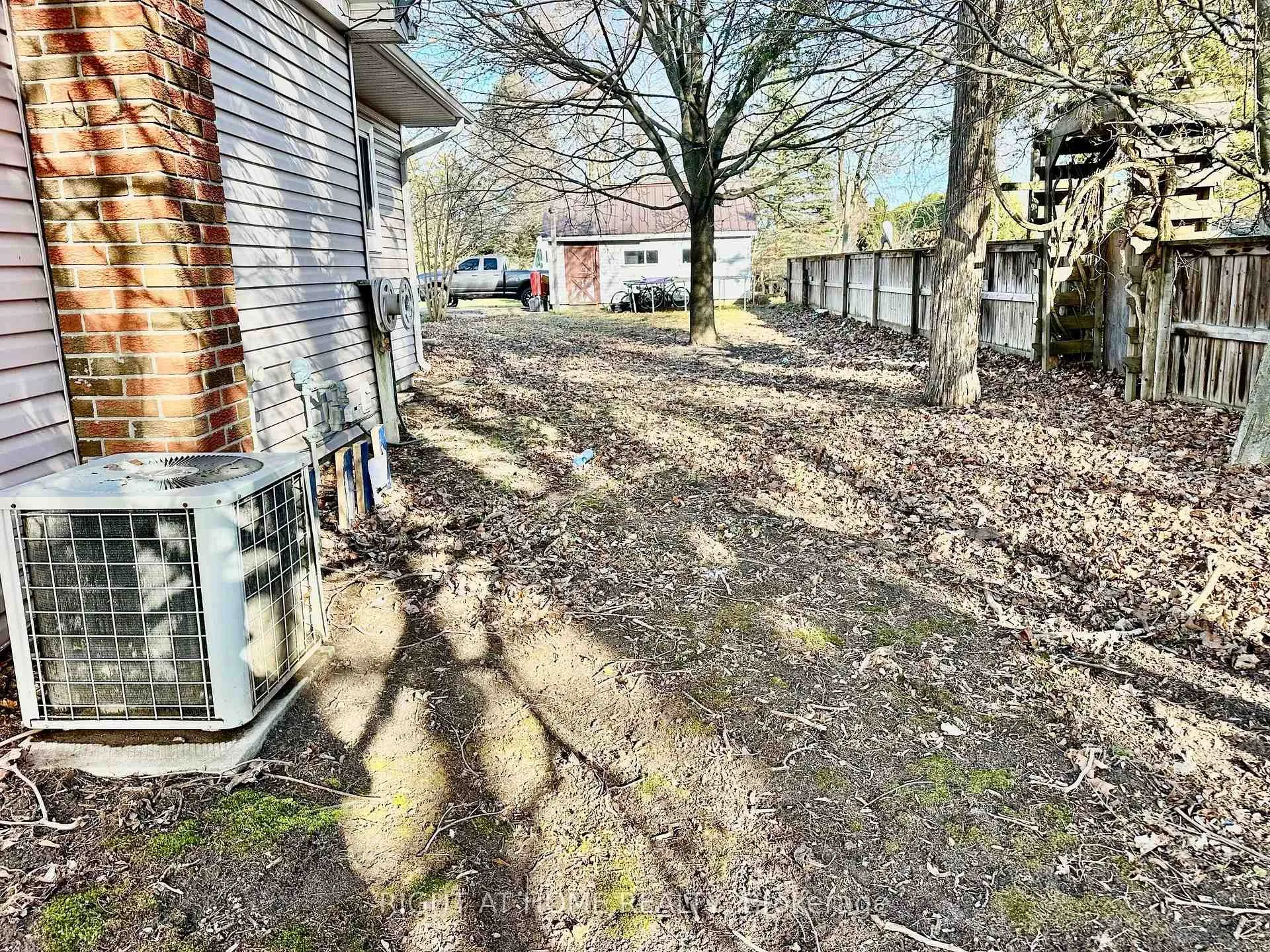 Photo 29 of 738 Mount Pleasant Road, Brant, Oakland — HOMEH