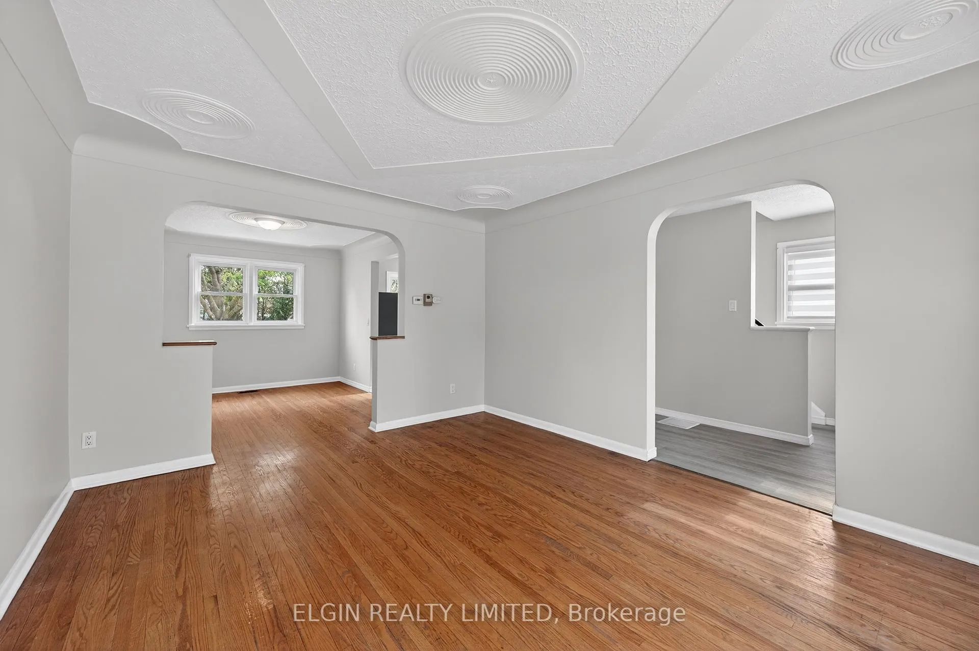 Photo 9 of 250 Forest Avenue, St. Thomas — HOMEH