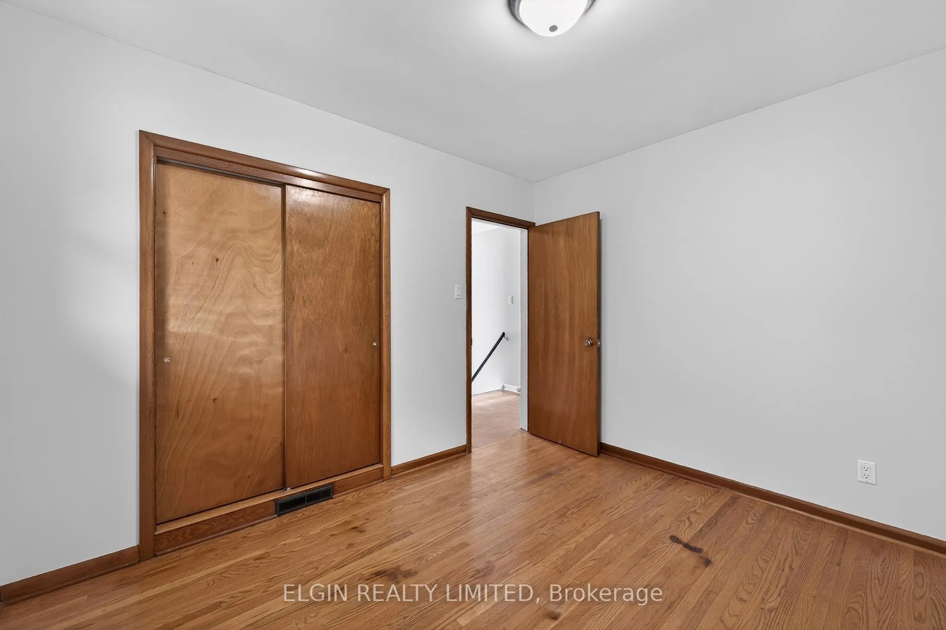 Photo 17 of 250 Forest Avenue, St. Thomas — HOMEH