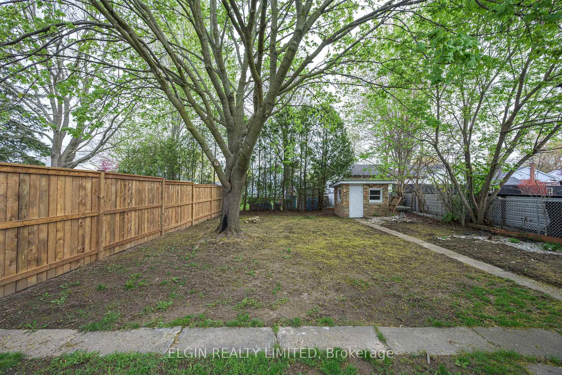Photo 35 of 250 Forest Avenue, St. Thomas — HOMEH