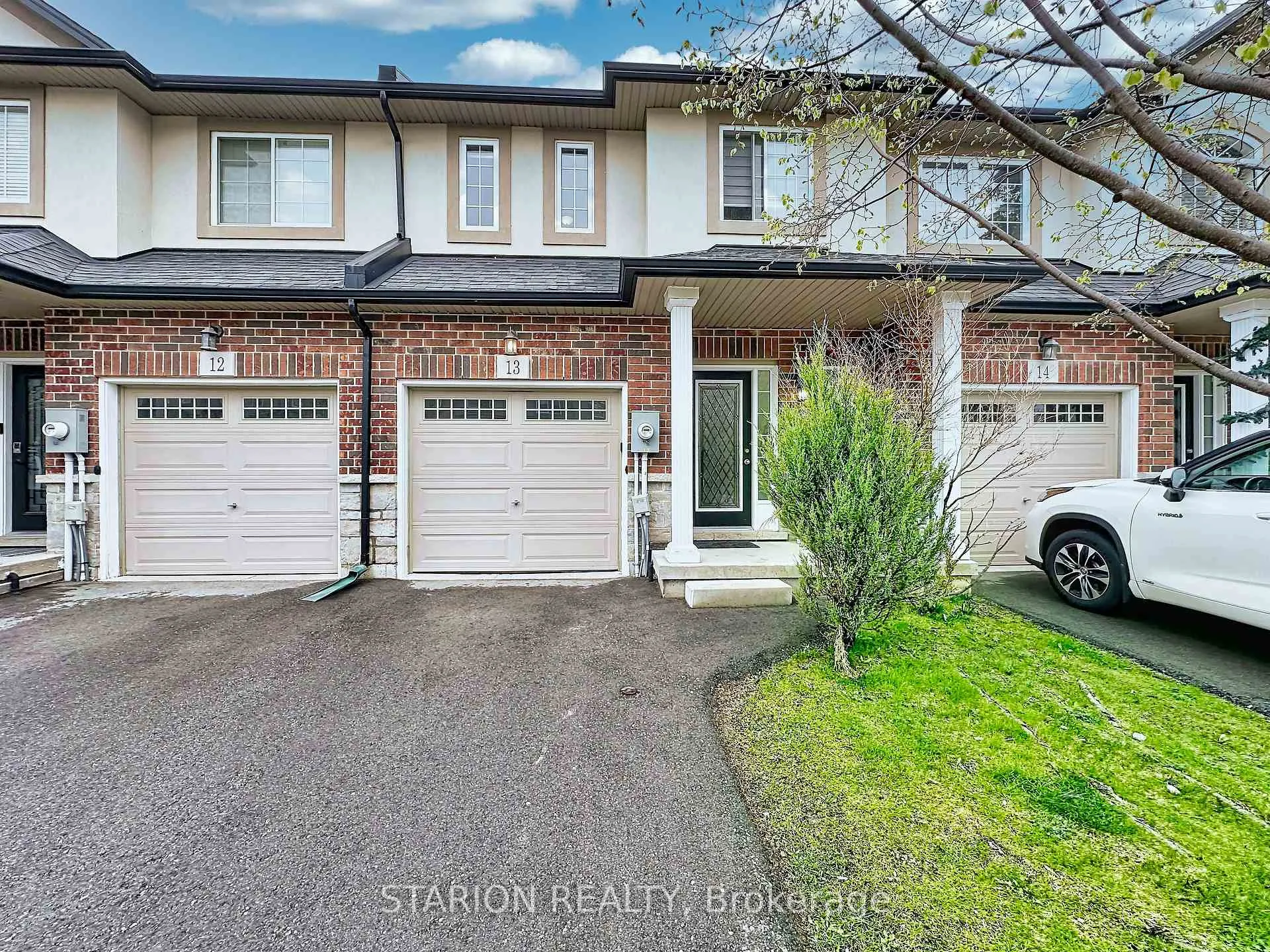 Front of Unit 13, 345 Glancaster Road