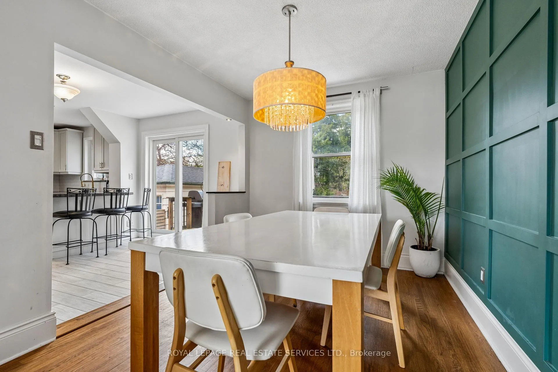 Photo 7 of 196 Berry Road, Etobicoke, Stonegate-Queensway — HOMEH
