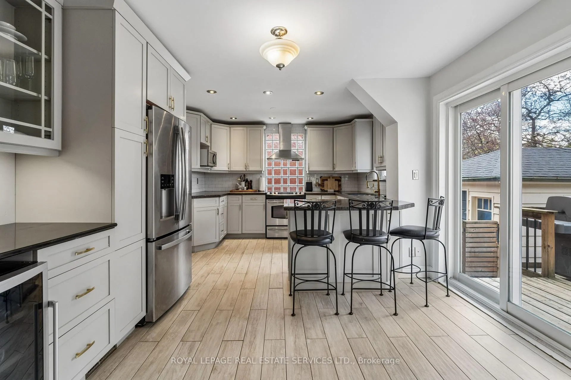 Photo 8 of 196 Berry Road, Etobicoke, Stonegate-Queensway — HOMEH