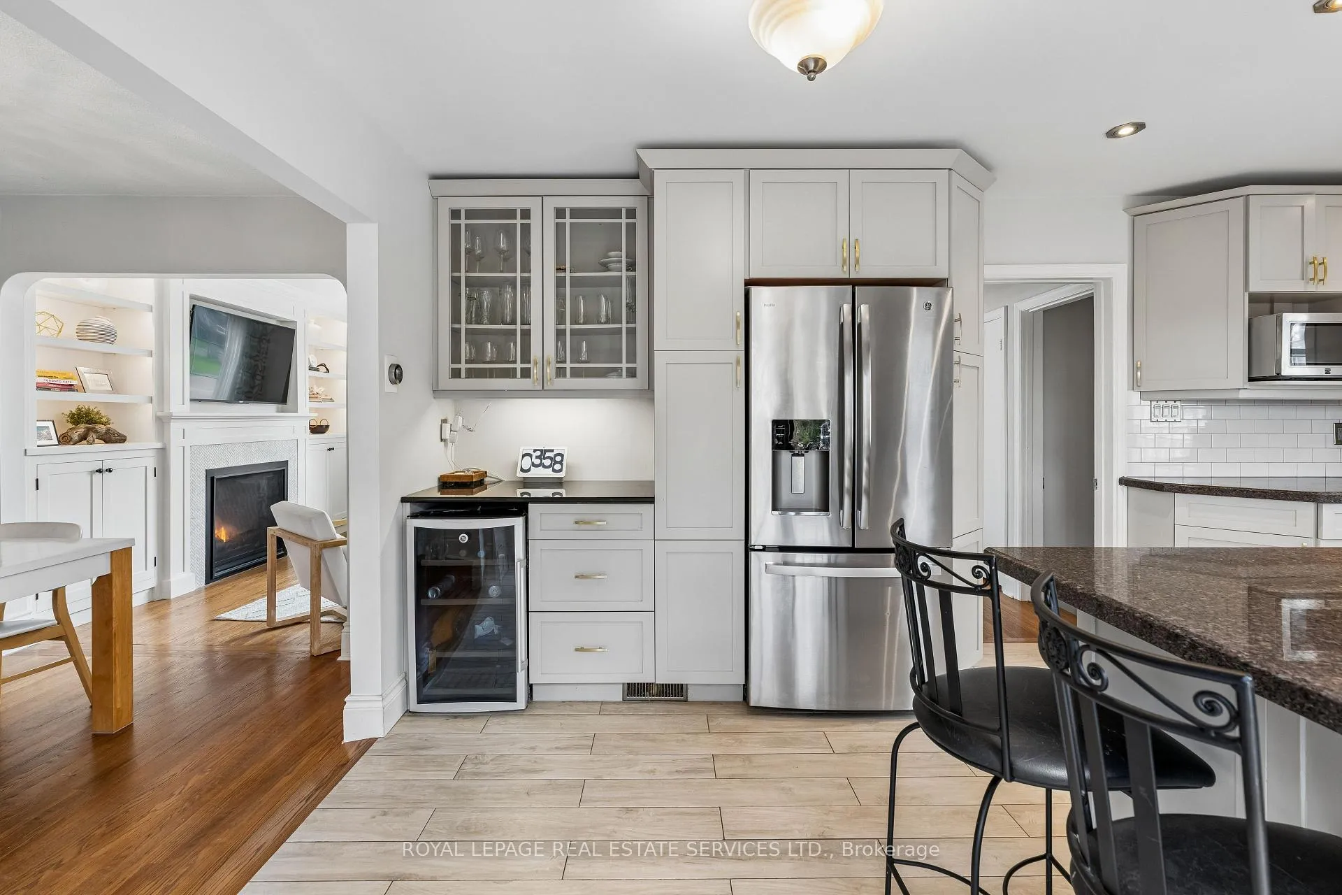 Photo 9 of 196 Berry Road, Etobicoke, Stonegate-Queensway — HOMEH