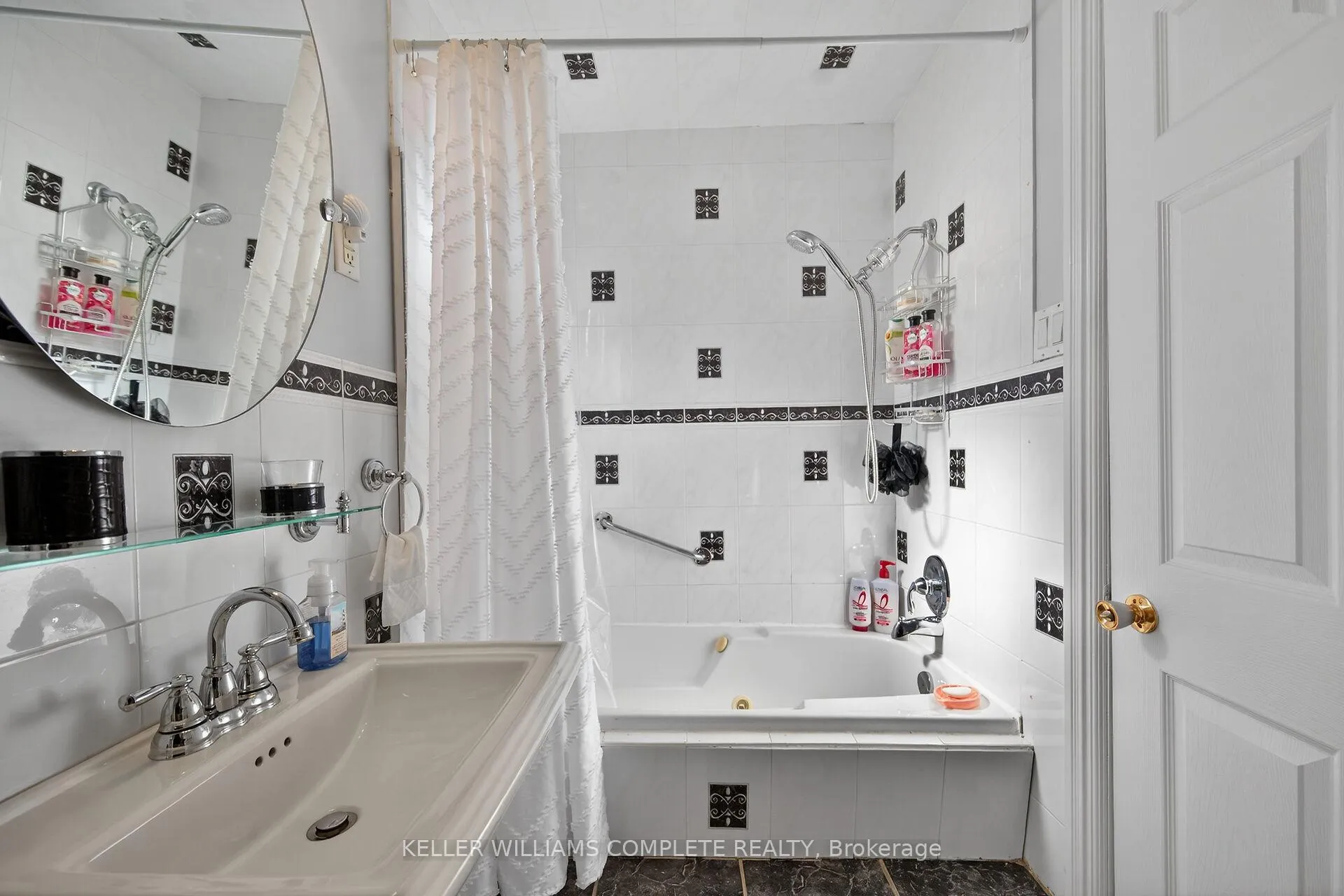 Photo 15 of 142 Ray Street N, Hamilton, Strathcona — HOMEH
