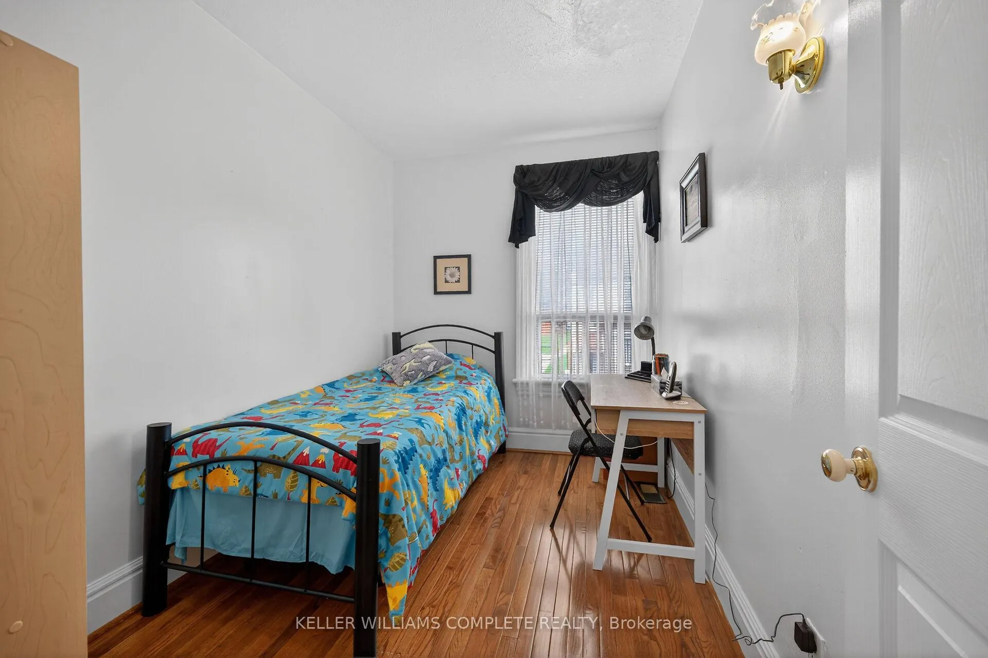 Photo 21 of 142 Ray Street N, Hamilton, Strathcona — HOMEH